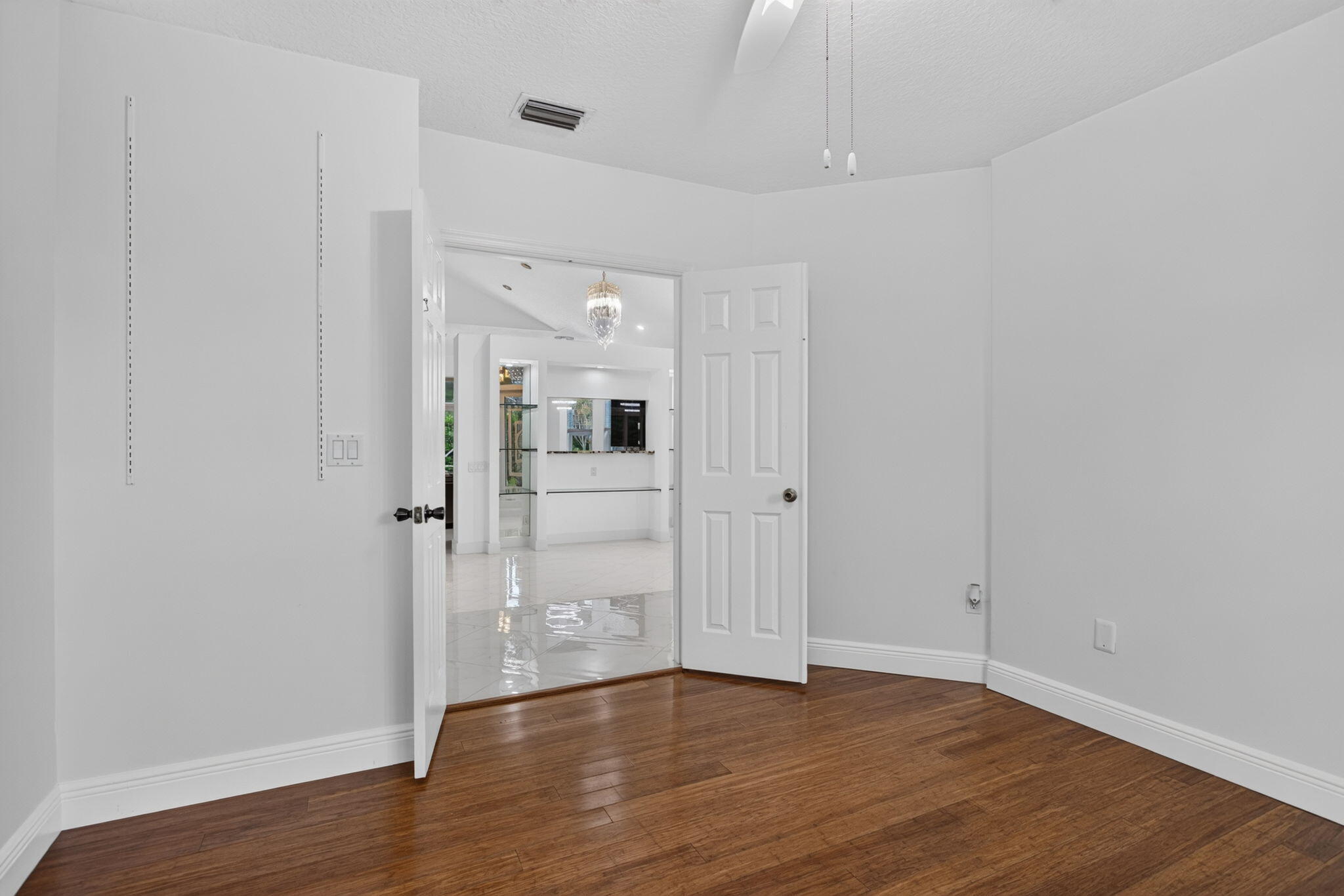 CYPRESS CAY - Residential Lease