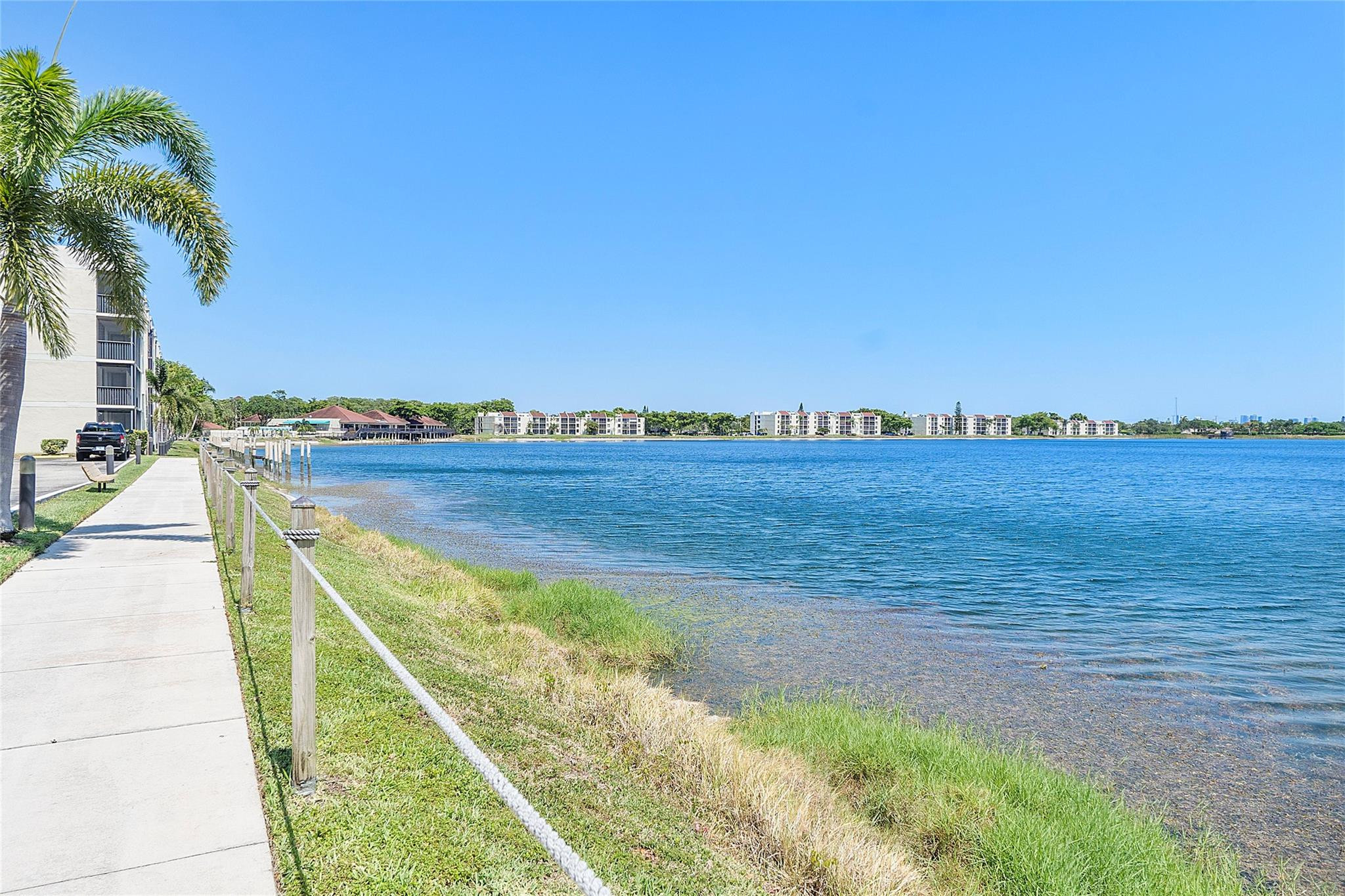 LAKE EMERALD CONDOMINIUM NO - Residential Lease