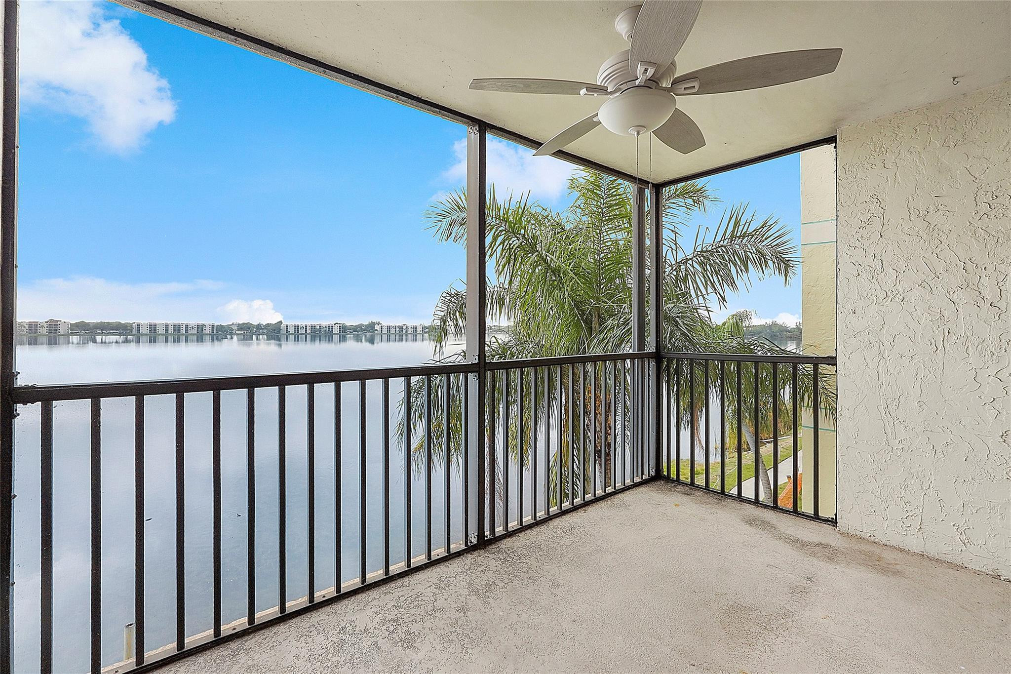 LAKE EMERALD CONDOMINIUM NO - Residential Lease
