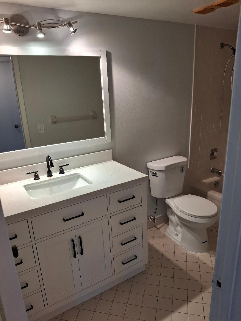 LAKE EMERALD CONDOMINIUM NO - Residential Lease