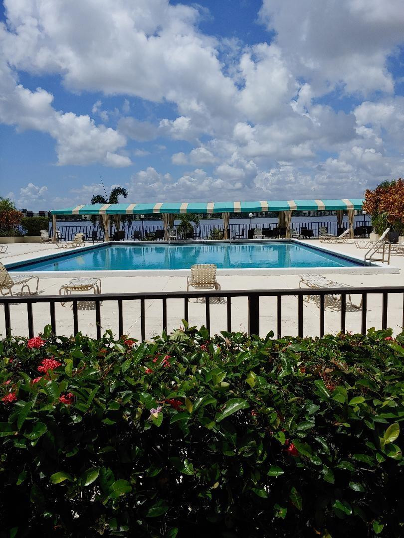LAKE EMERALD CONDOMINIUM NO - Residential Lease