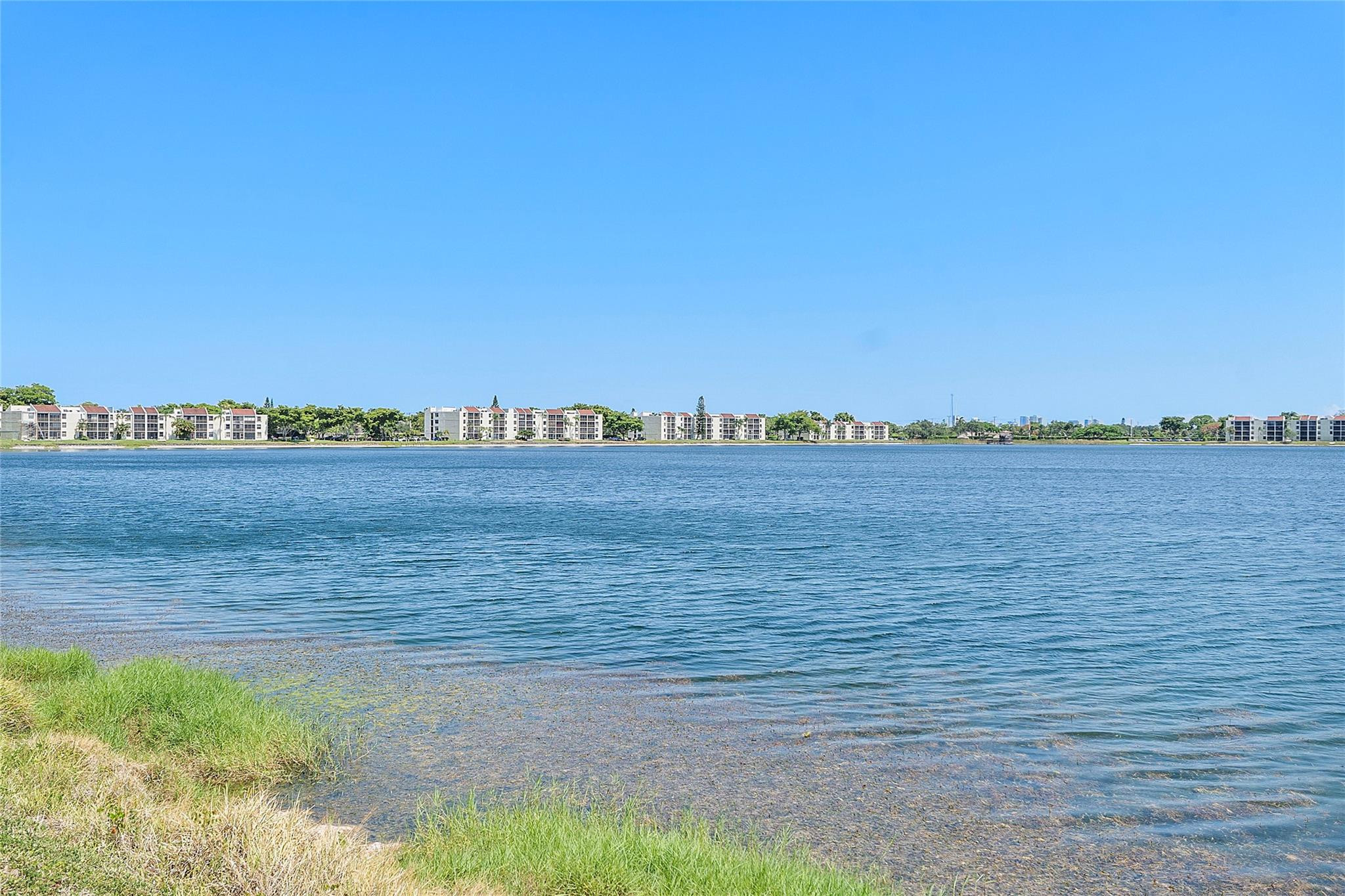 LAKE EMERALD CONDOMINIUM NO - Residential Lease