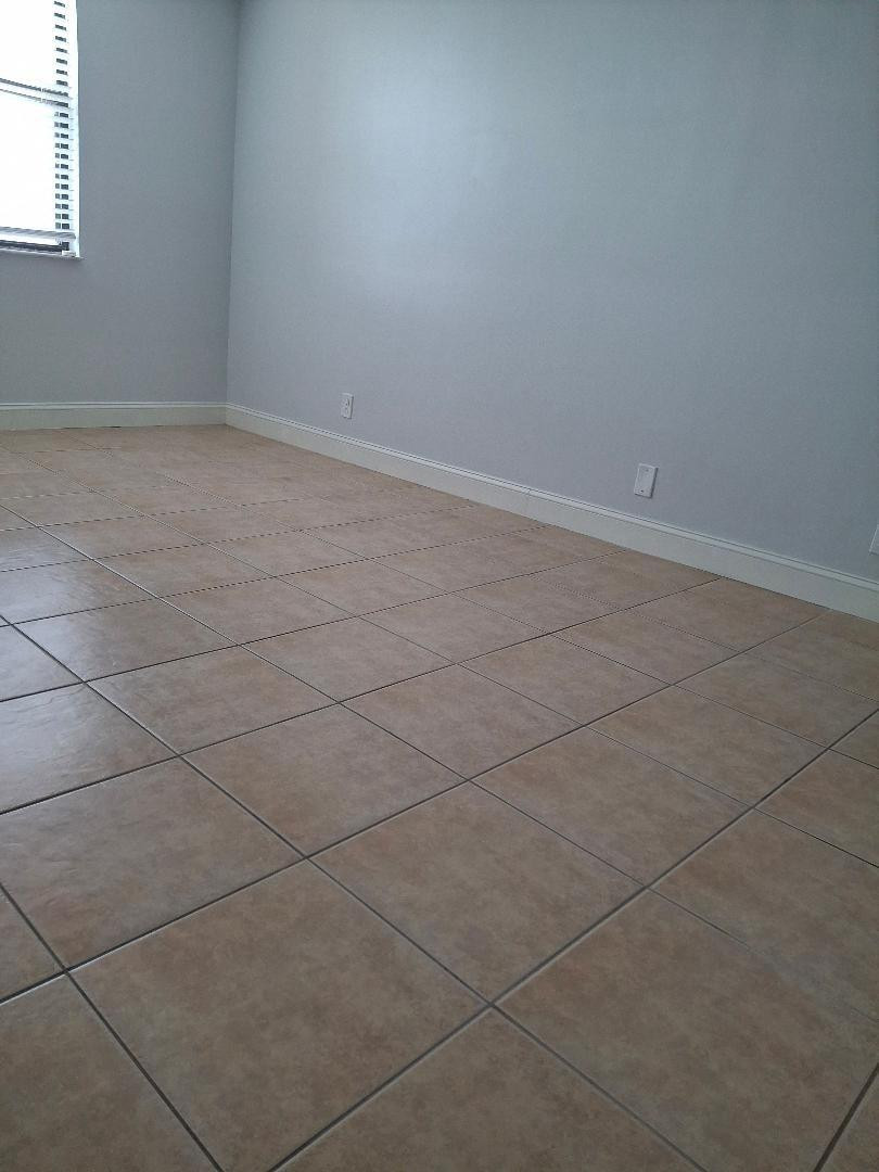 LAKE EMERALD CONDOMINIUM NO - Residential Lease