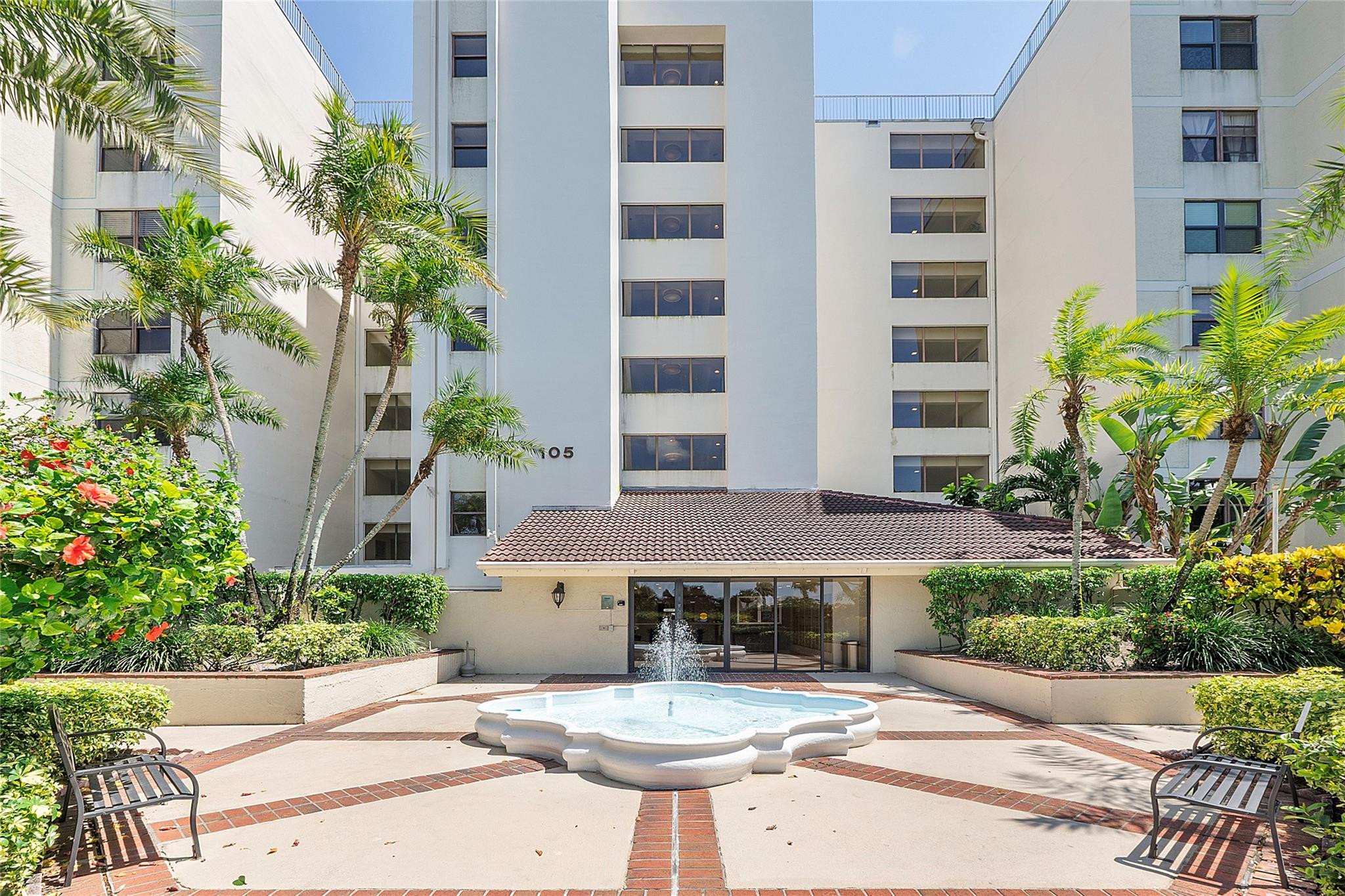 LAKE EMERALD CONDOMINIUM NO - Residential Lease