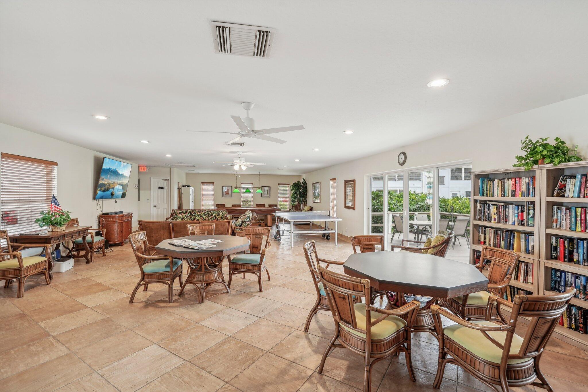 QUEENS COVE HOUSE CONDO - Residential