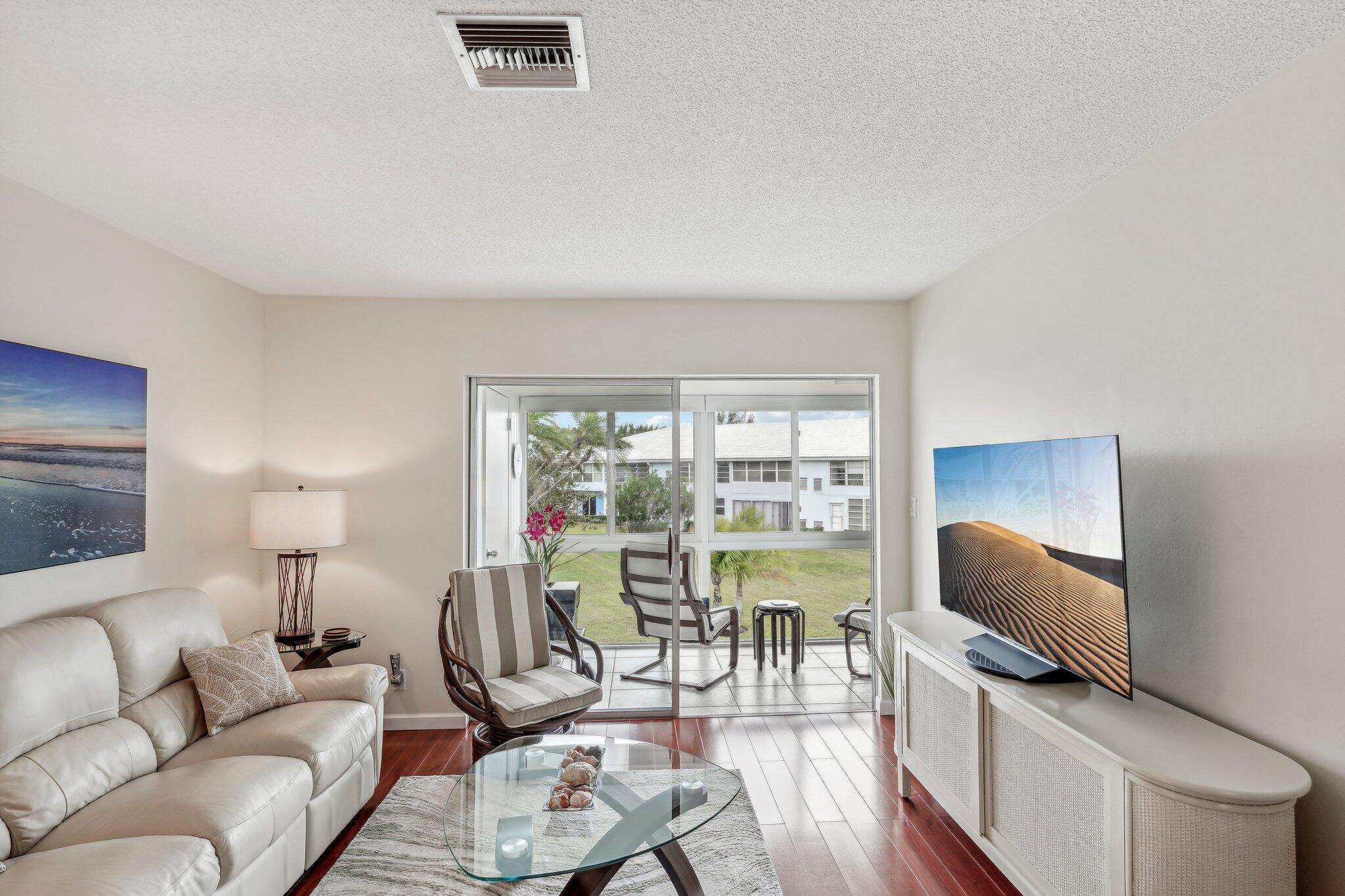 QUEENS COVE HOUSE CONDO - Residential
