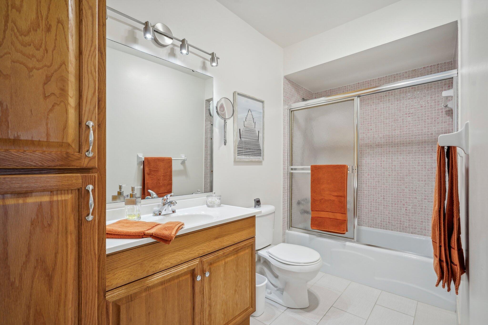 QUEENS COVE HOUSE CONDO - Residential