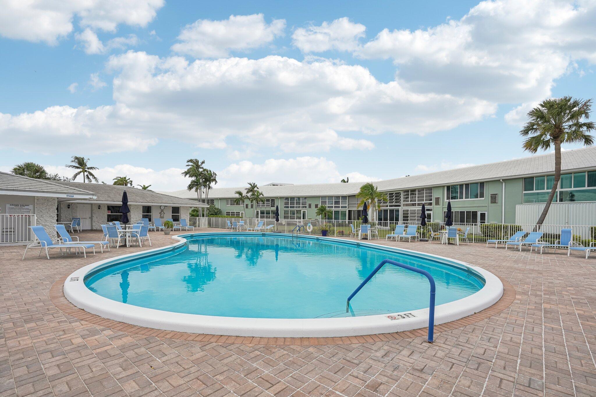 QUEENS COVE HOUSE CONDO - Residential