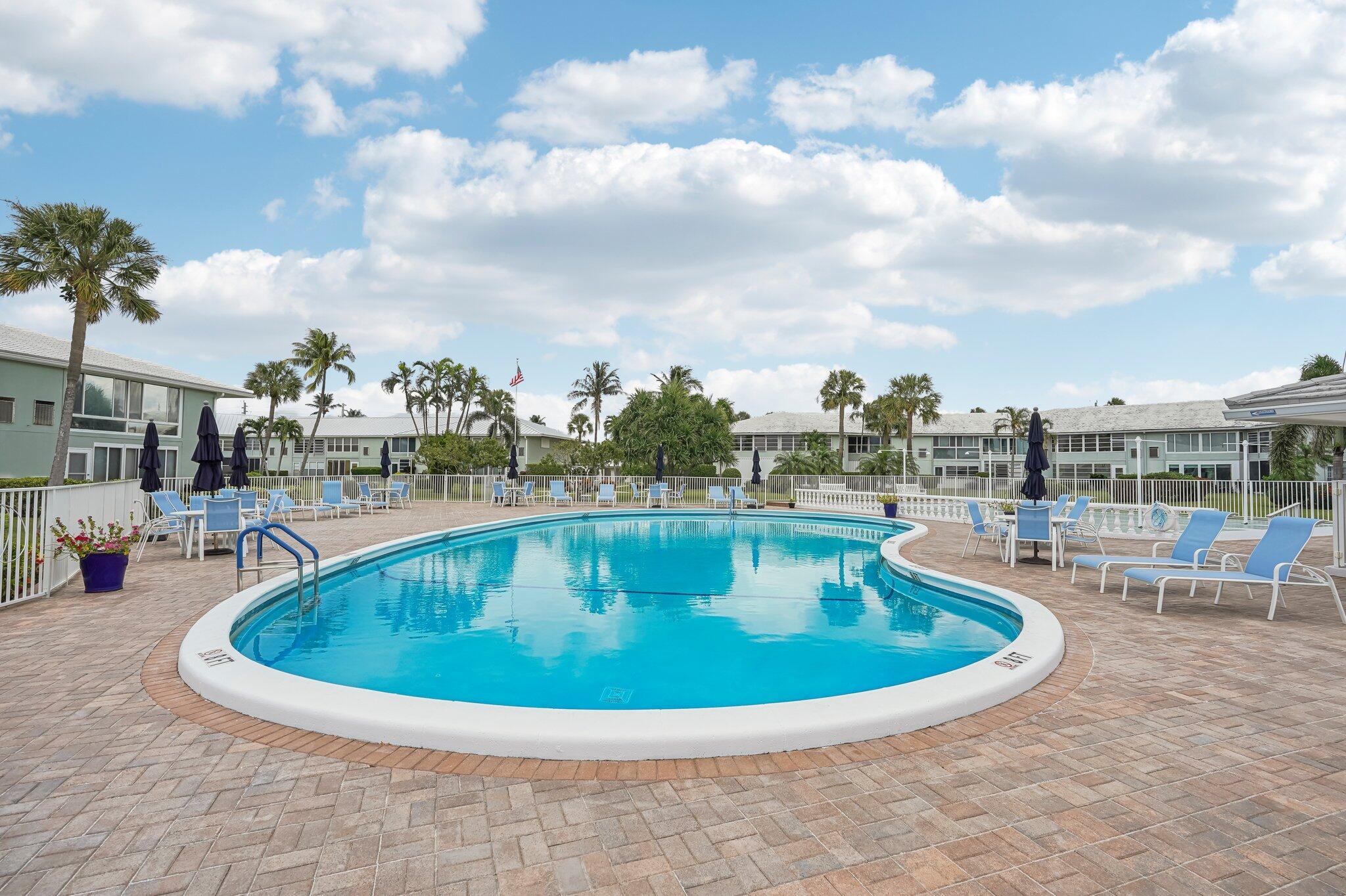 QUEENS COVE HOUSE CONDO - Residential