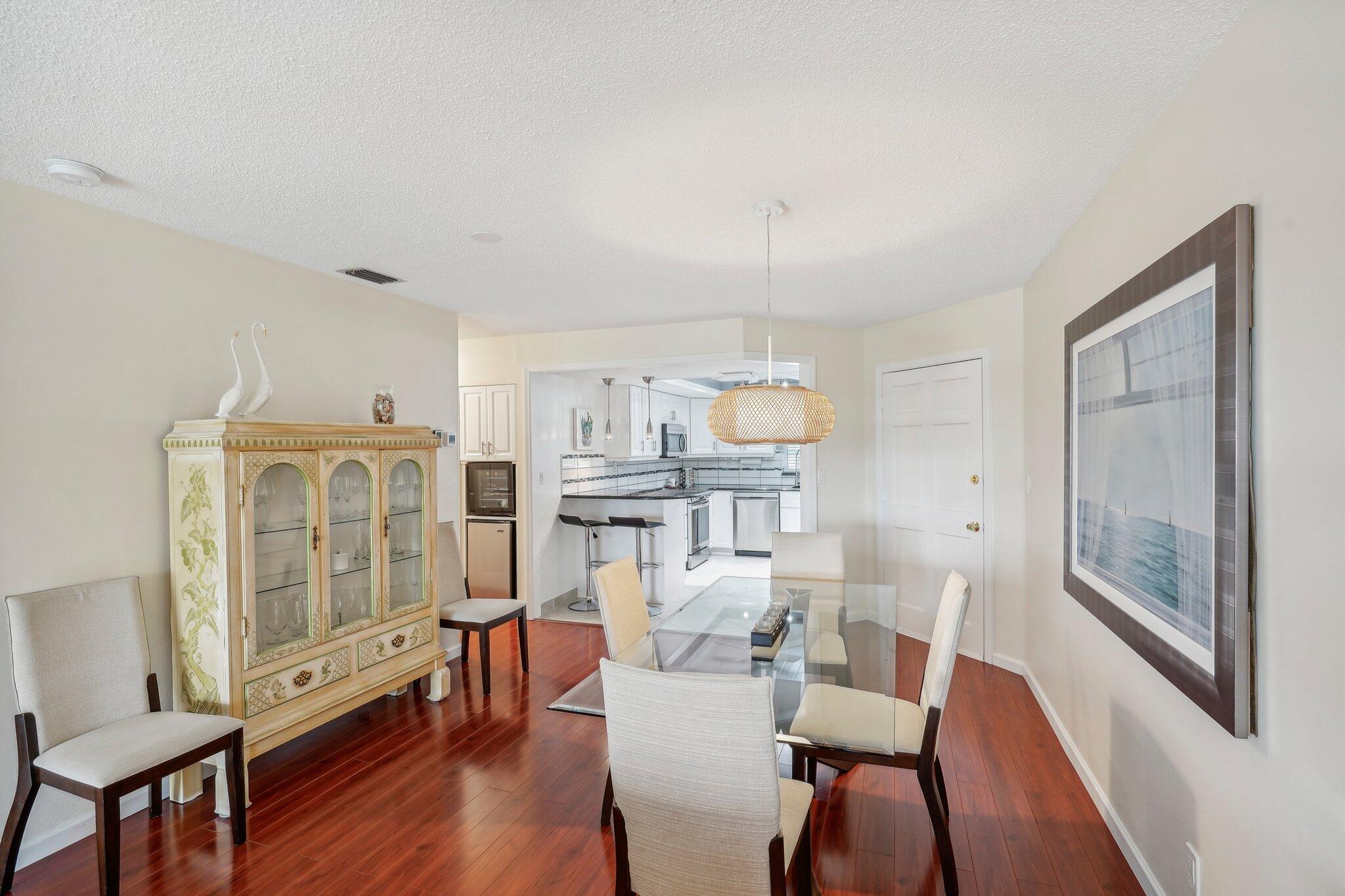 QUEENS COVE HOUSE CONDO - Residential