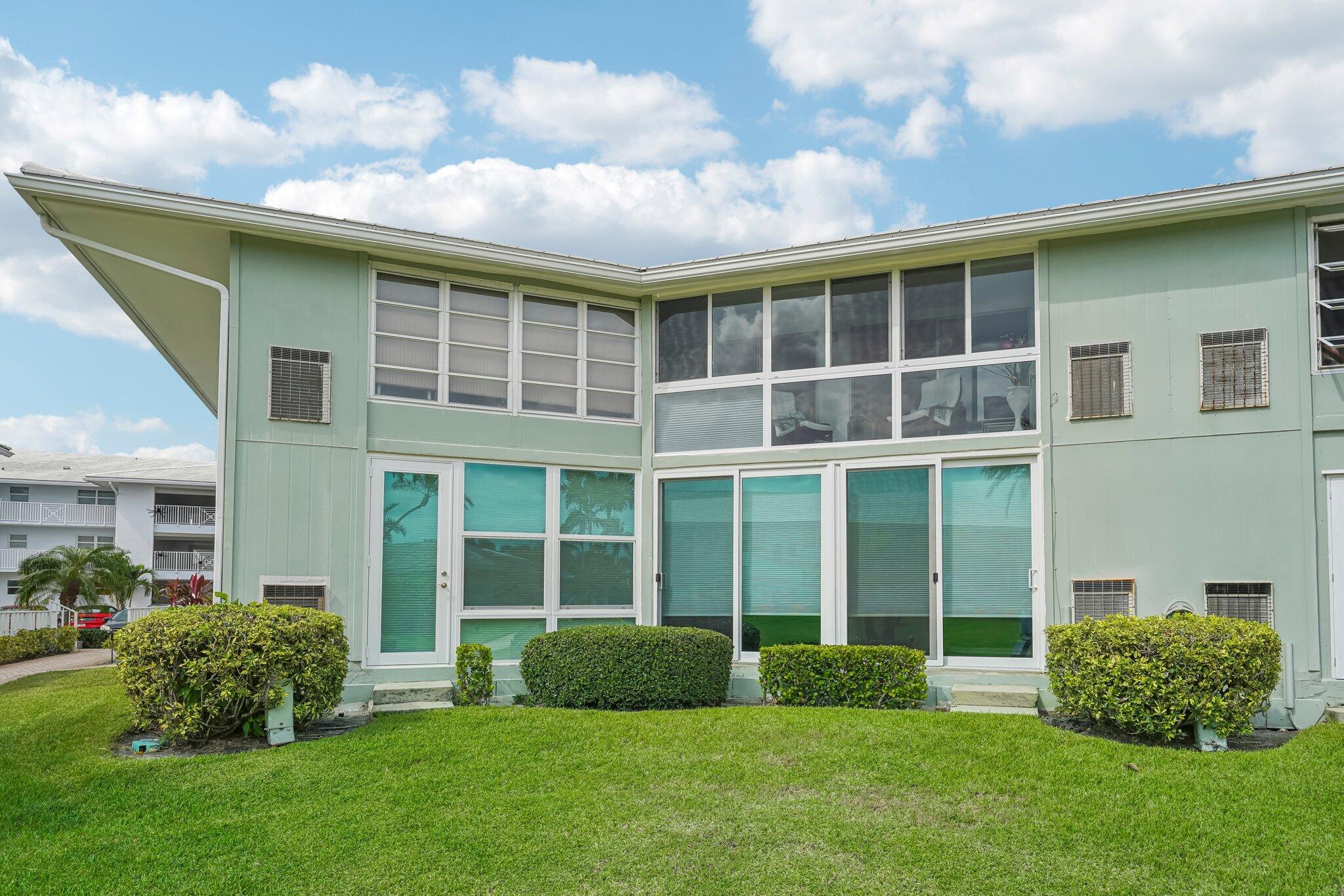 QUEENS COVE HOUSE CONDO - Residential