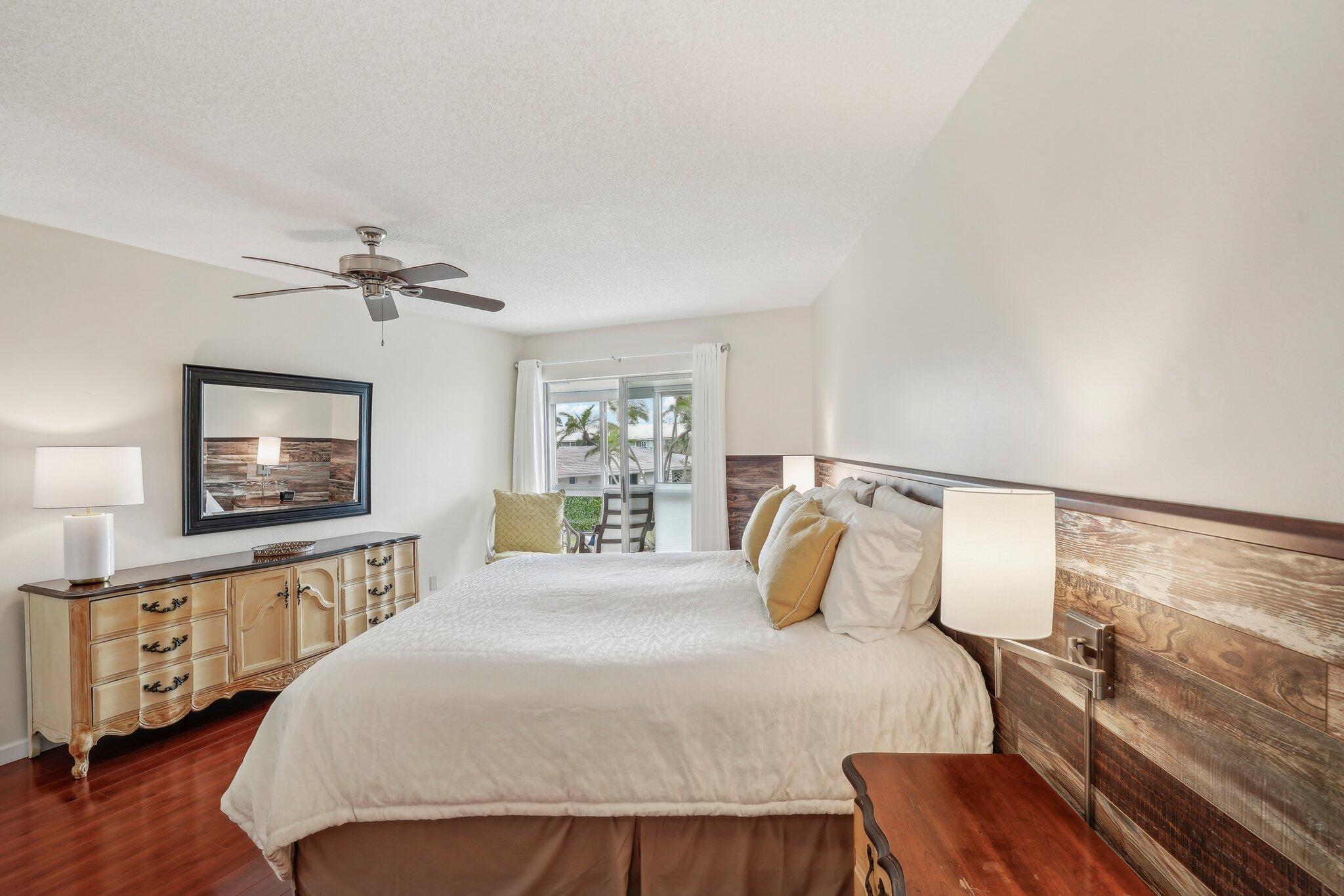 QUEENS COVE HOUSE CONDO - Residential