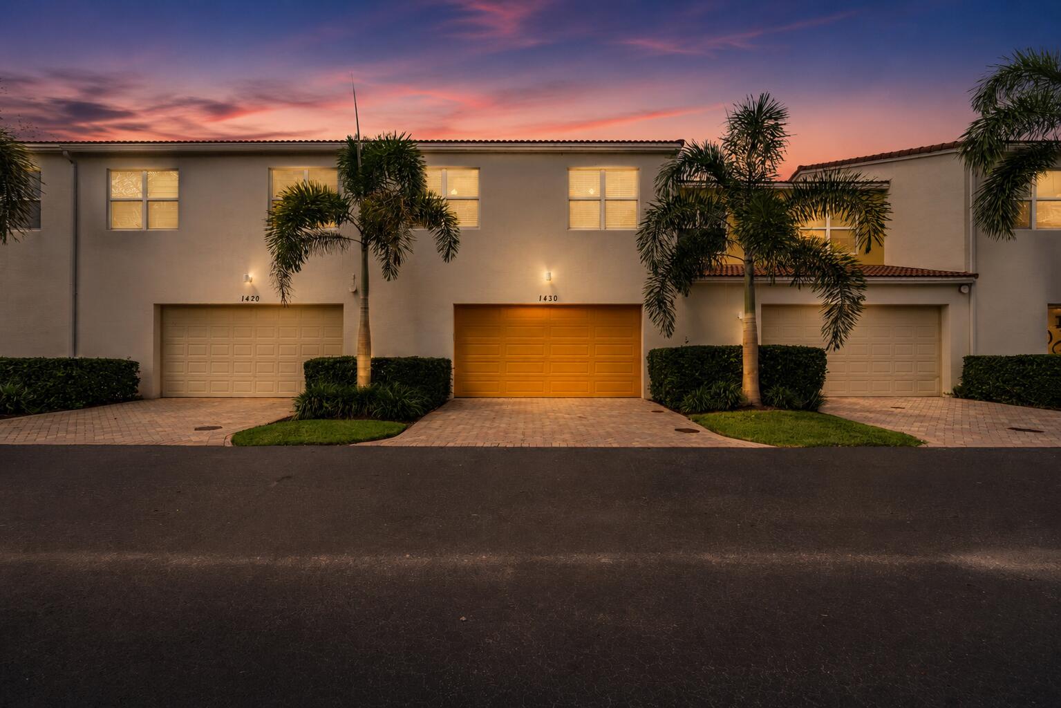 BLUE LAKE TOWNHOMES - Residential