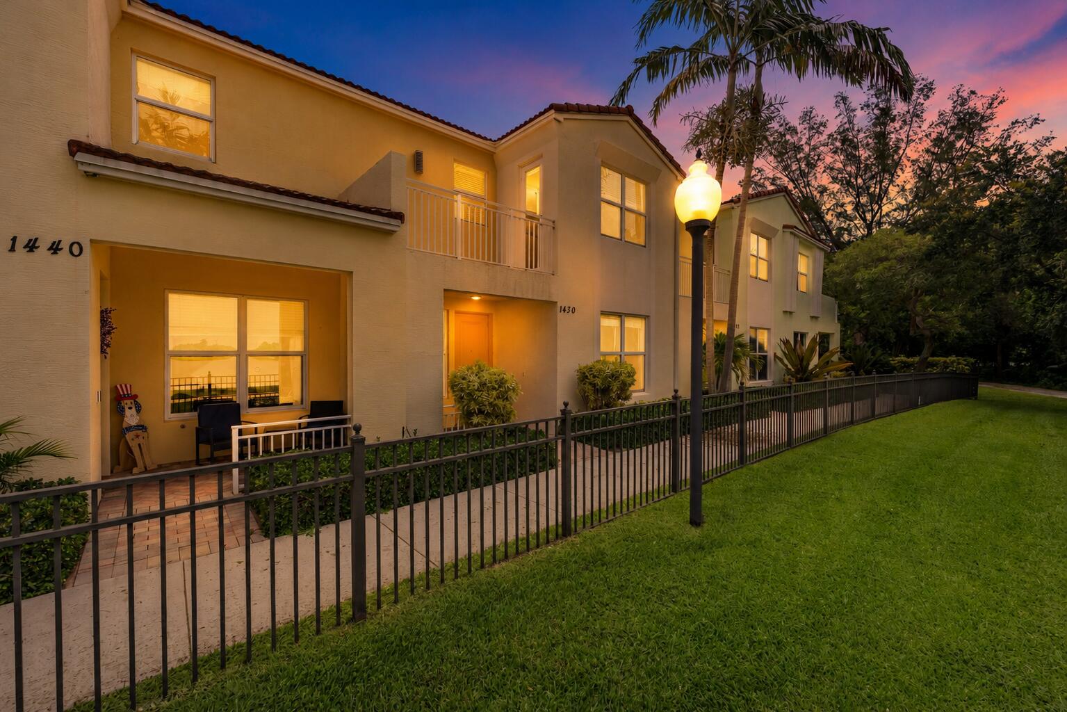 BLUE LAKE TOWNHOMES - Residential