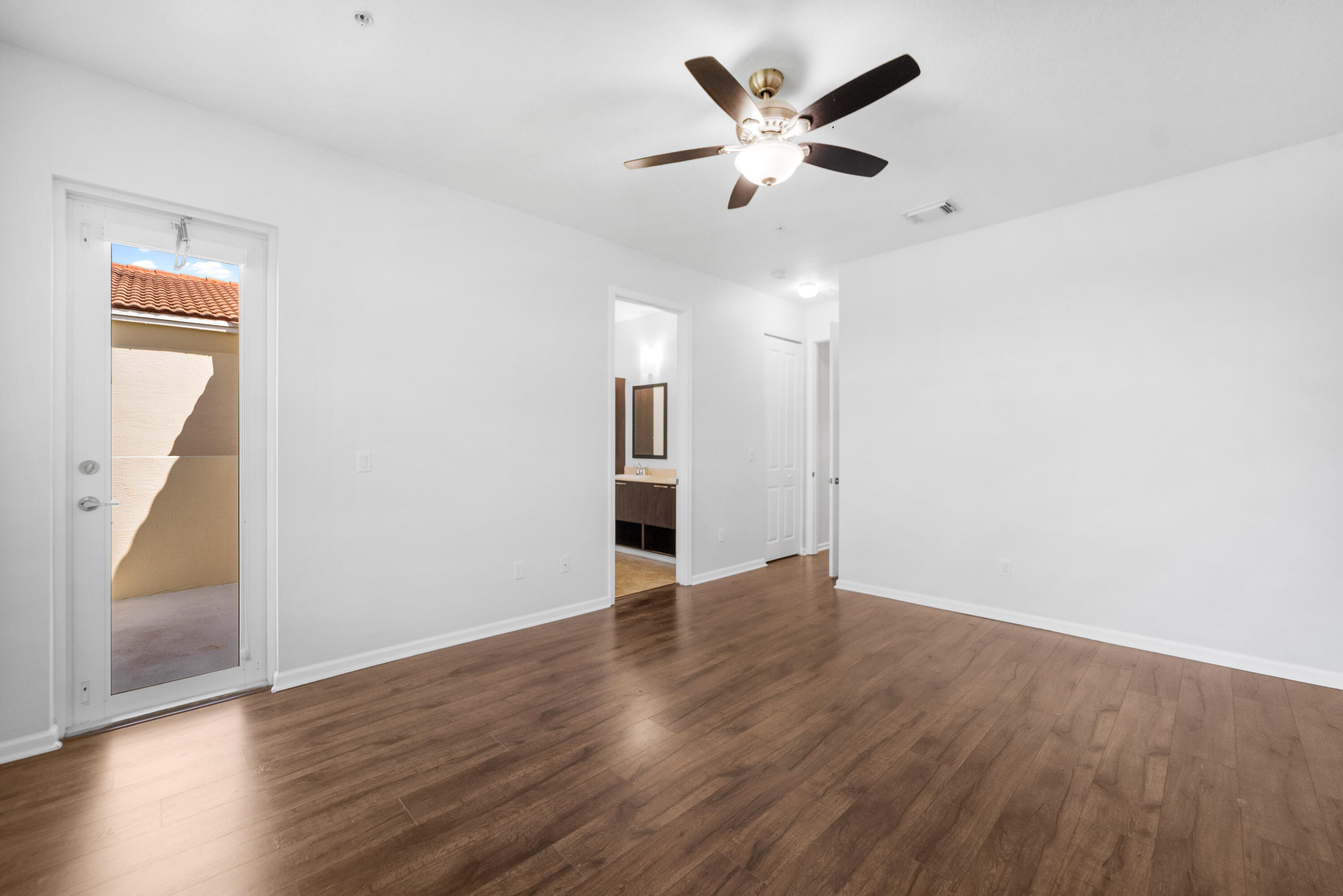 BLUE LAKE TOWNHOMES - Residential