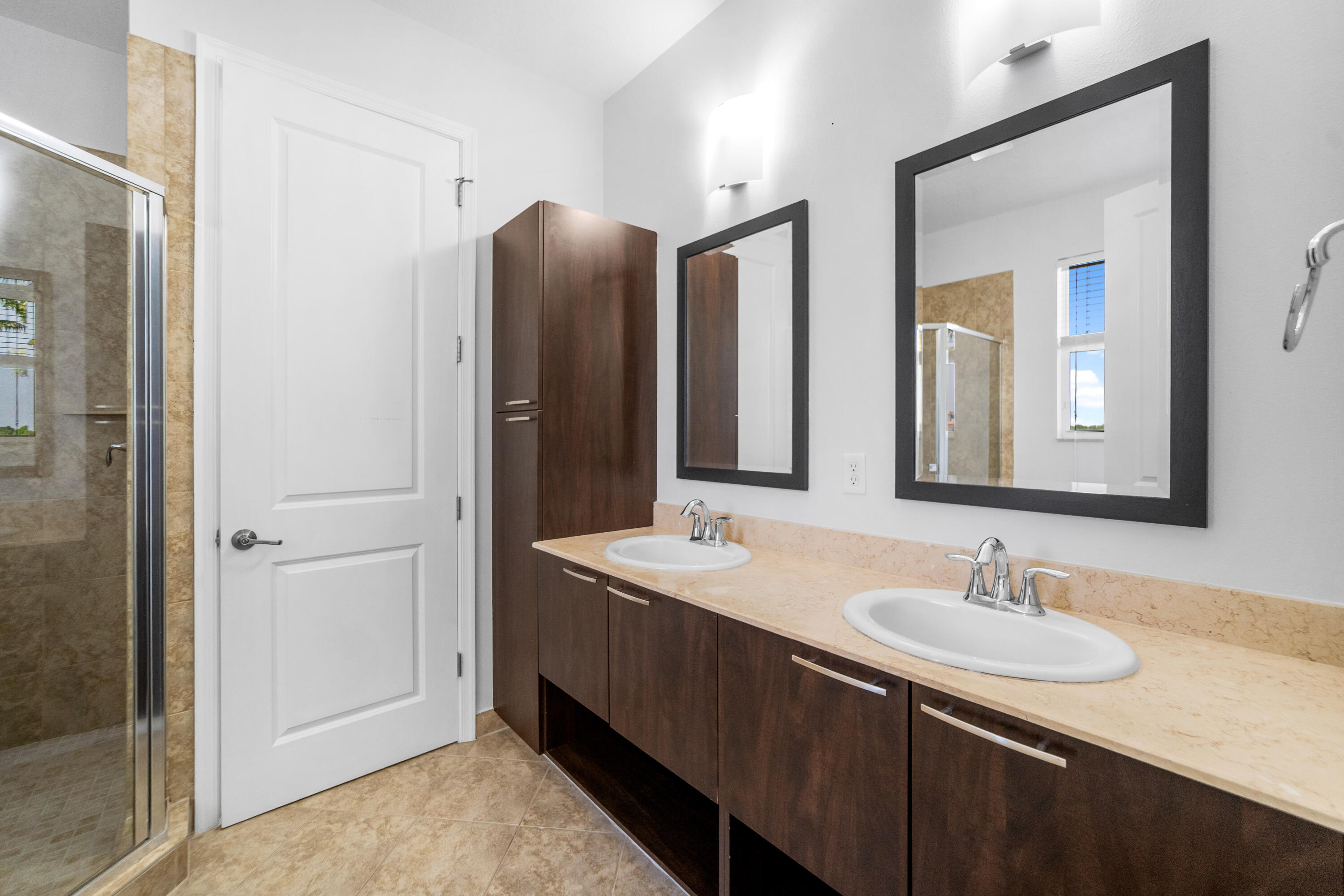 BLUE LAKE TOWNHOMES - Residential
