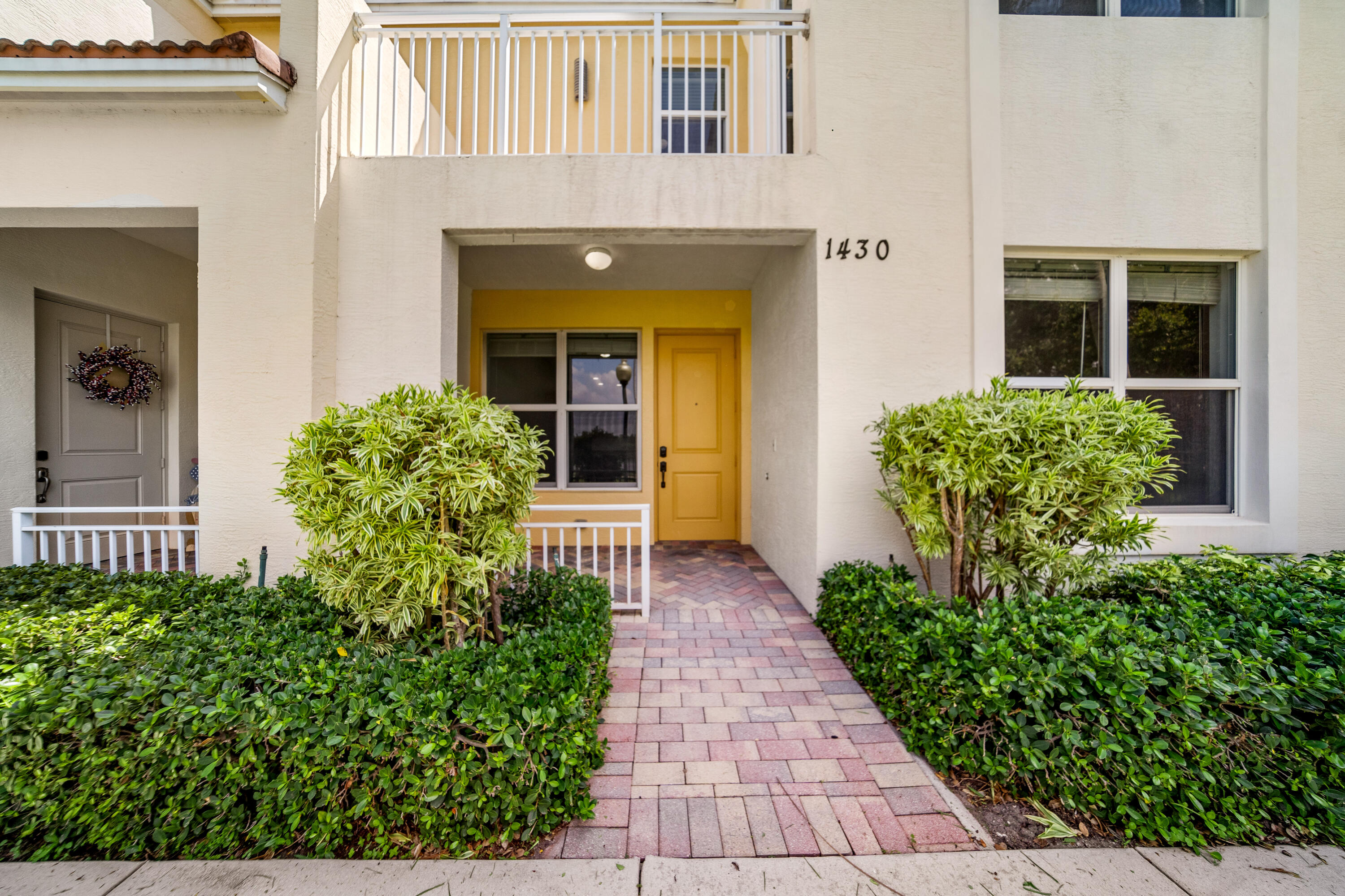 BLUE LAKE TOWNHOMES - Residential