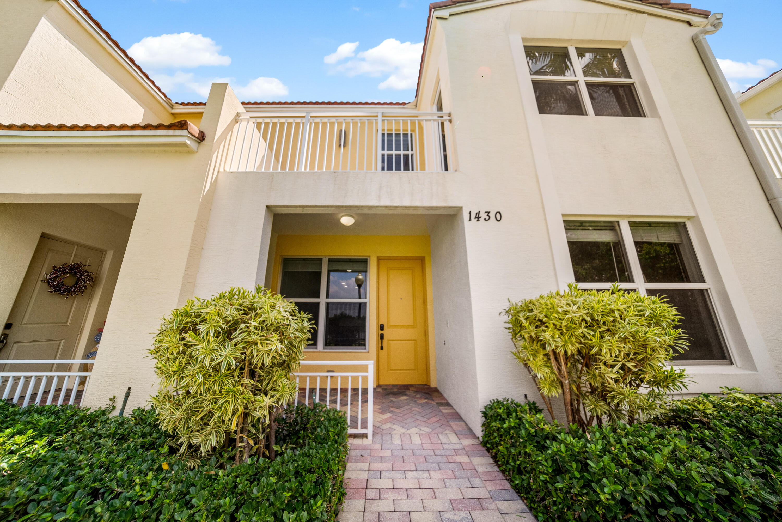 BLUE LAKE TOWNHOMES - Residential