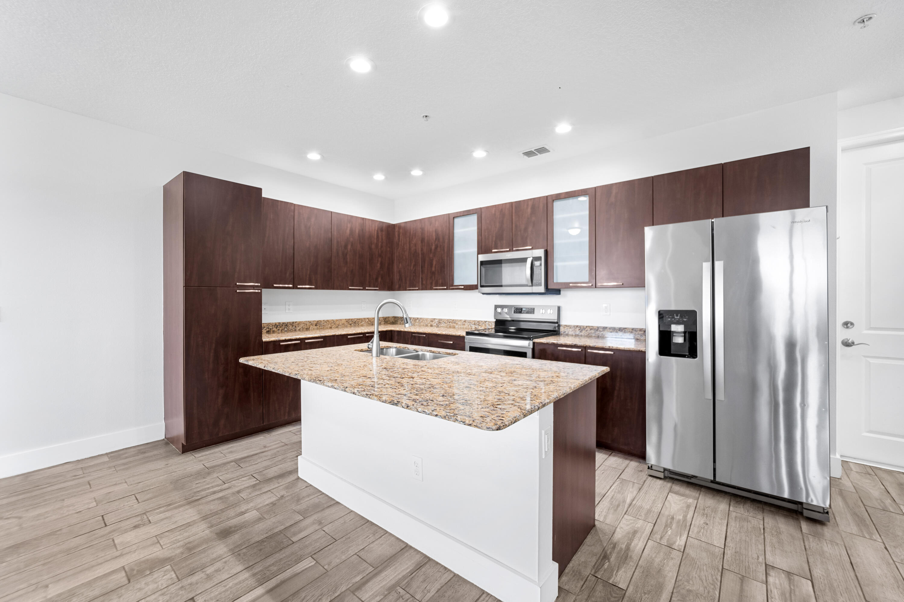 BLUE LAKE TOWNHOMES - Residential