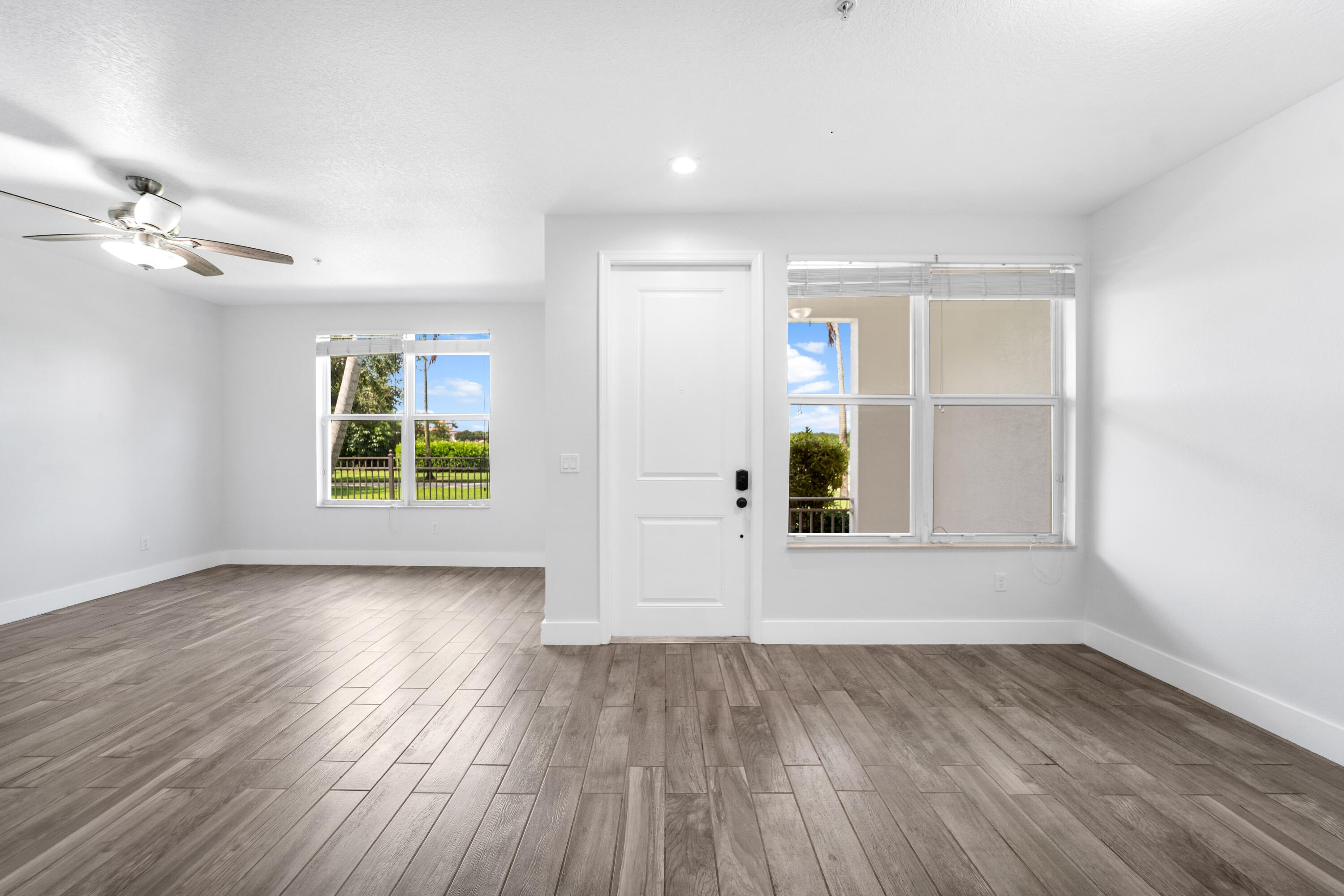 BLUE LAKE TOWNHOMES - Residential