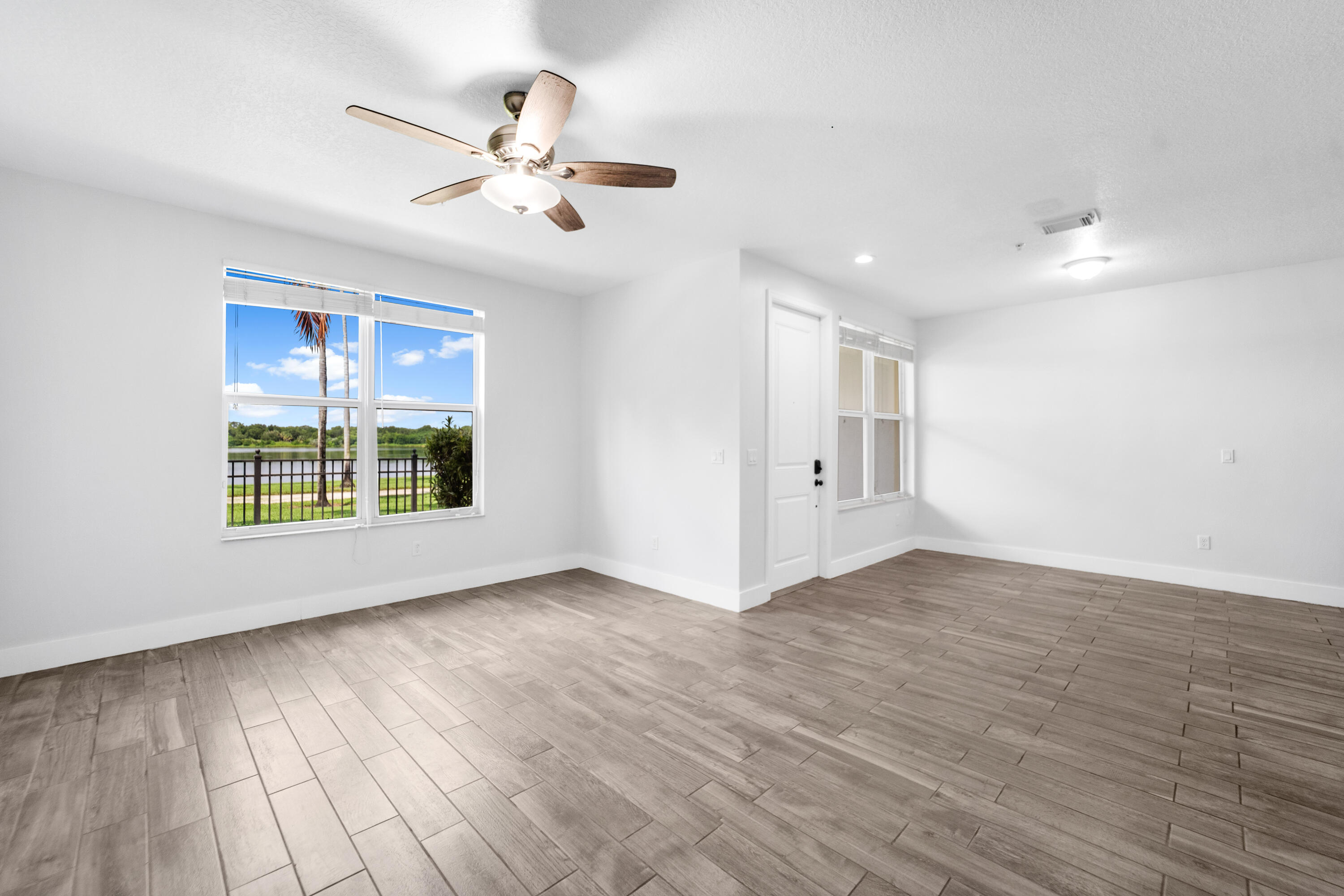 BLUE LAKE TOWNHOMES - Residential