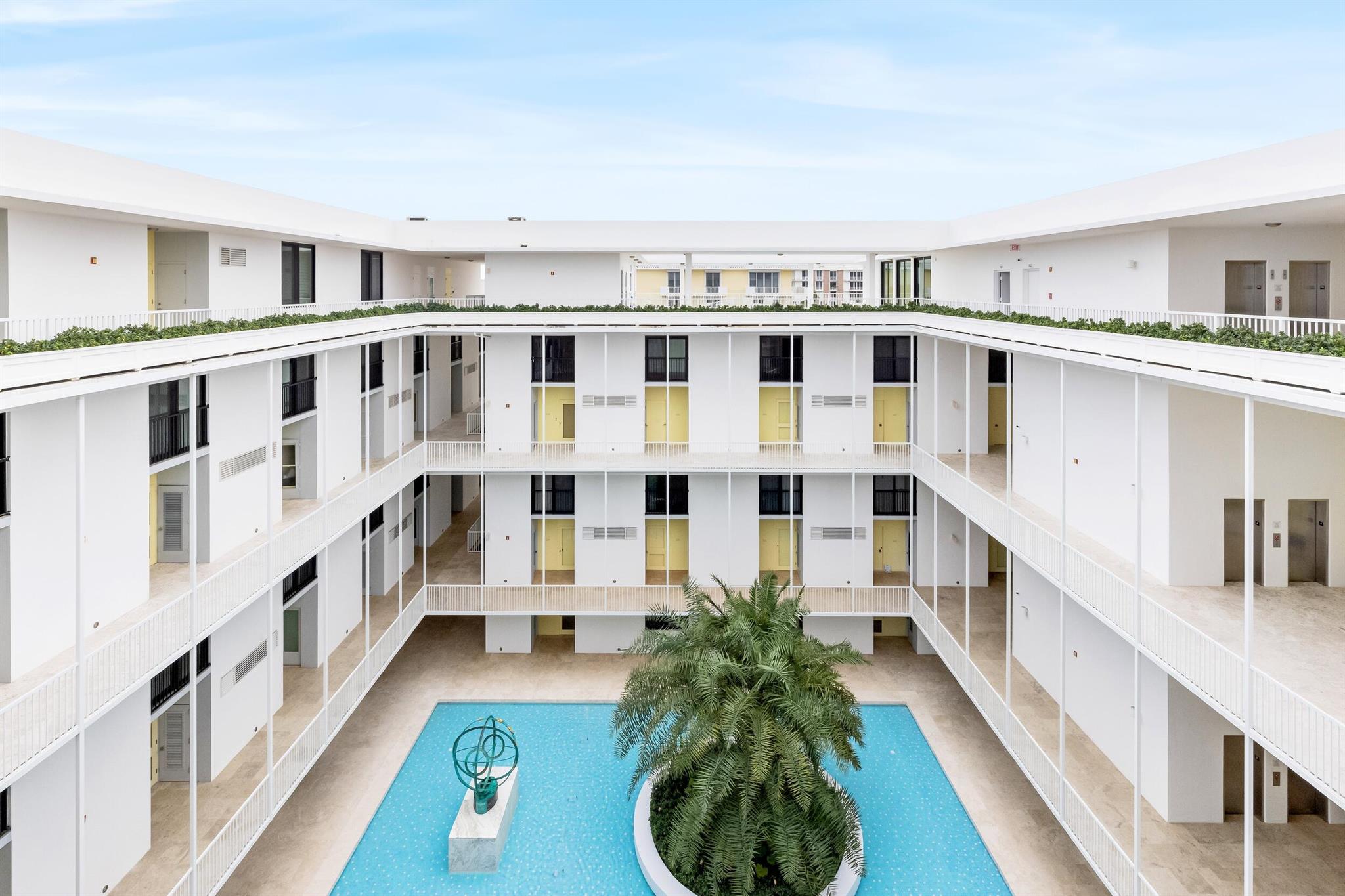 FOUR HUNDRED SO OCEAN BLVD CONDO - Residential