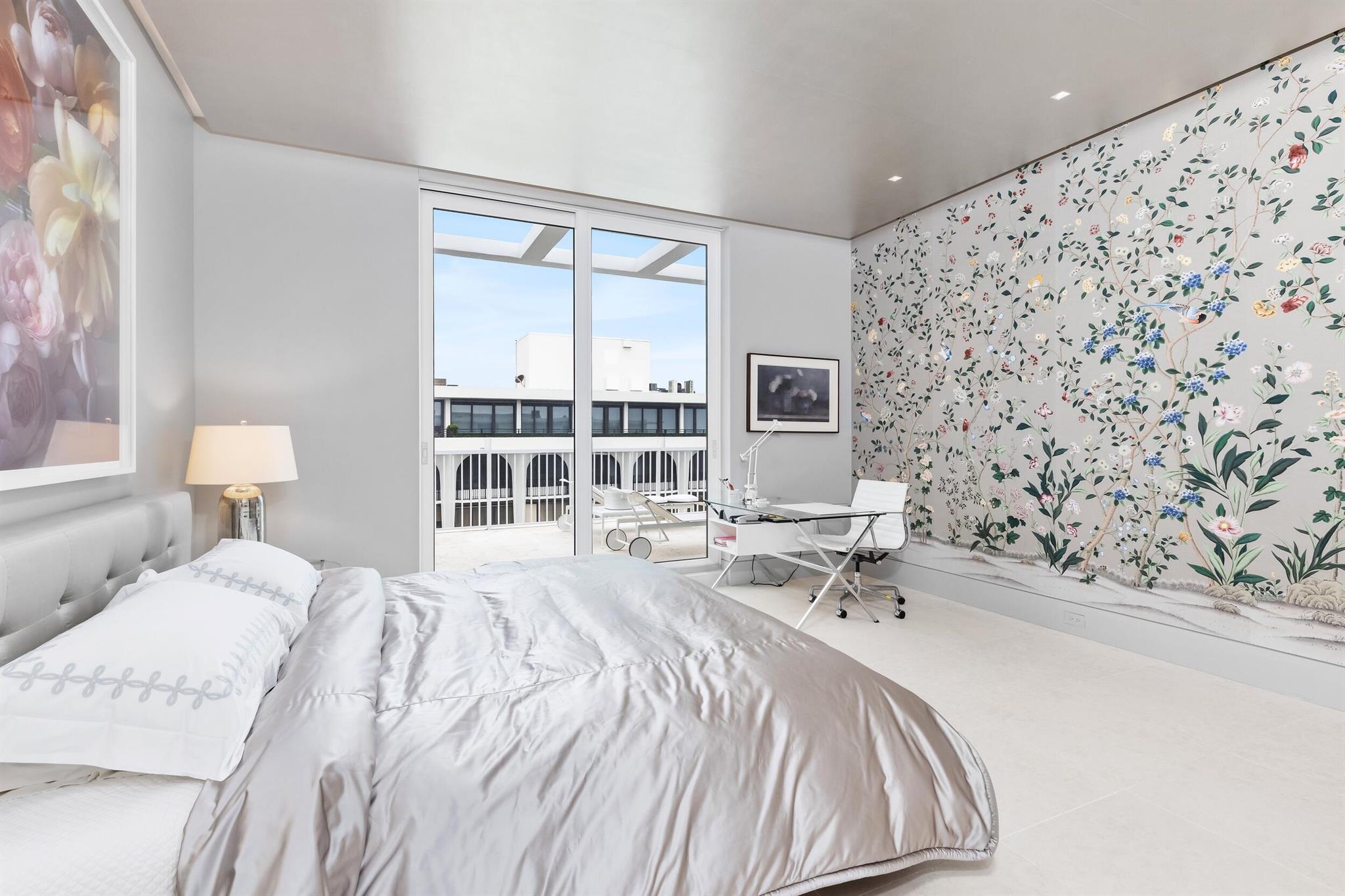 FOUR HUNDRED SO OCEAN BLVD CONDO - Residential