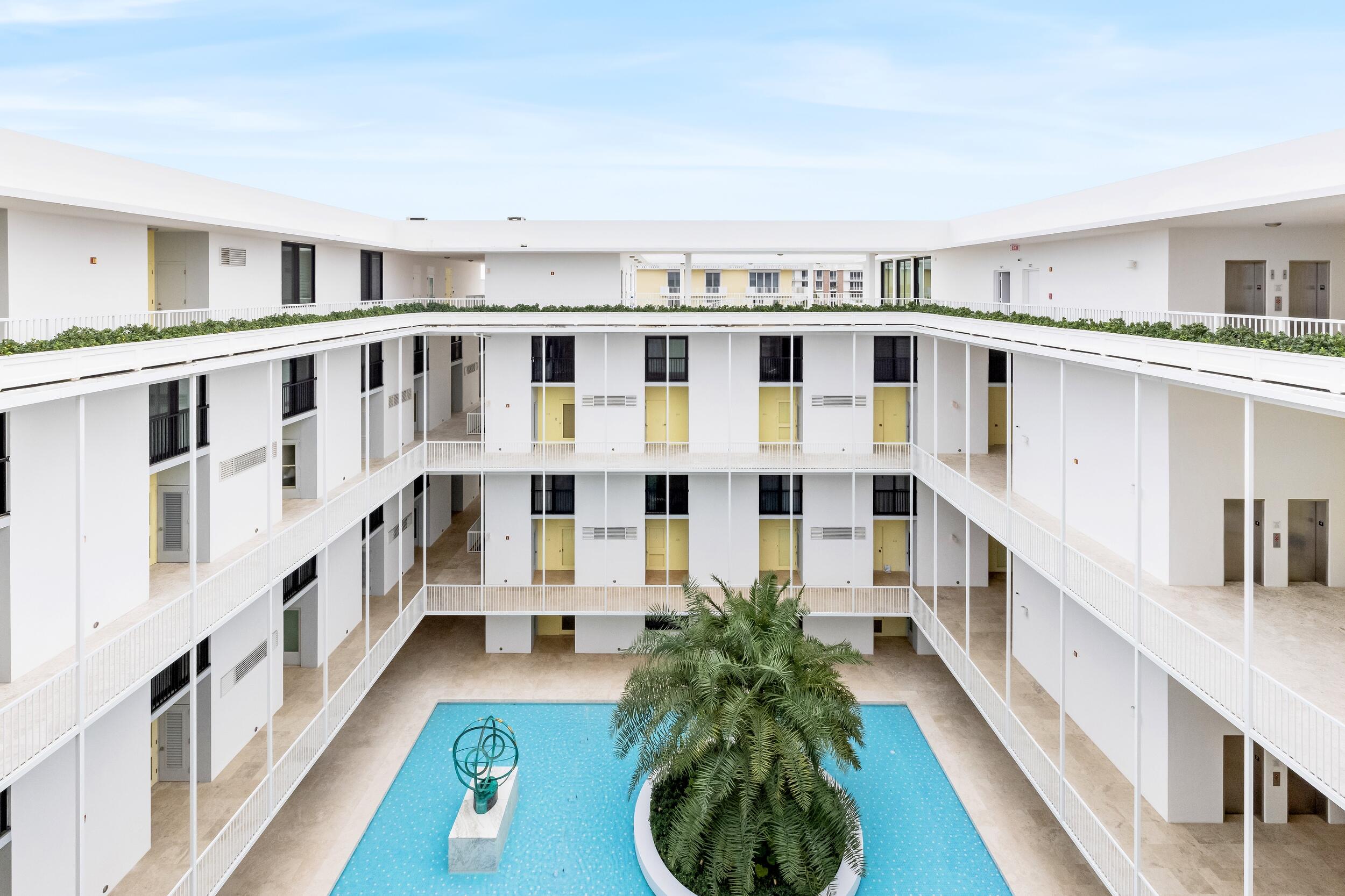 FOUR HUNDRED SO OCEAN BLVD CONDO - Residential