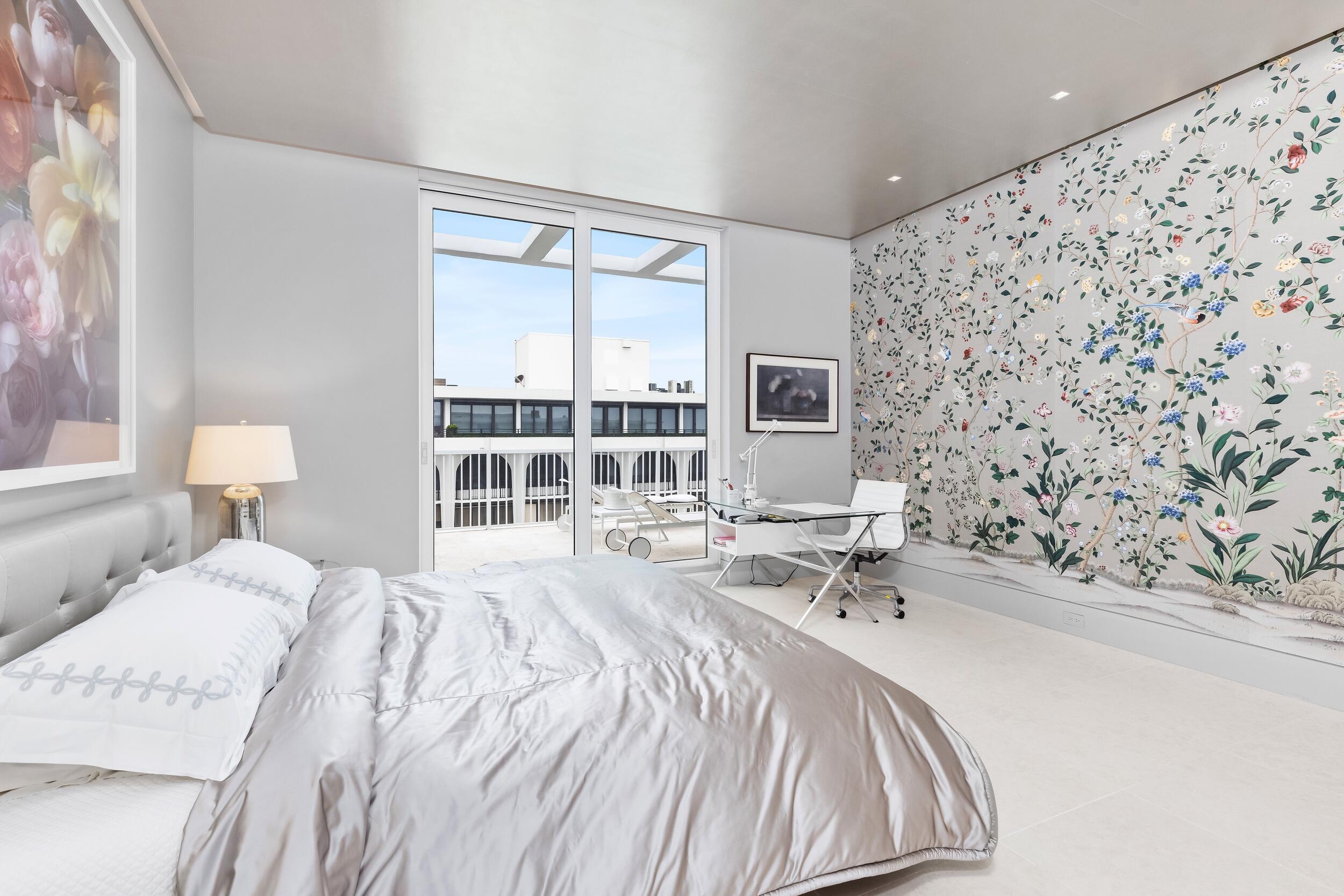 FOUR HUNDRED SO OCEAN BLVD CONDO - Residential
