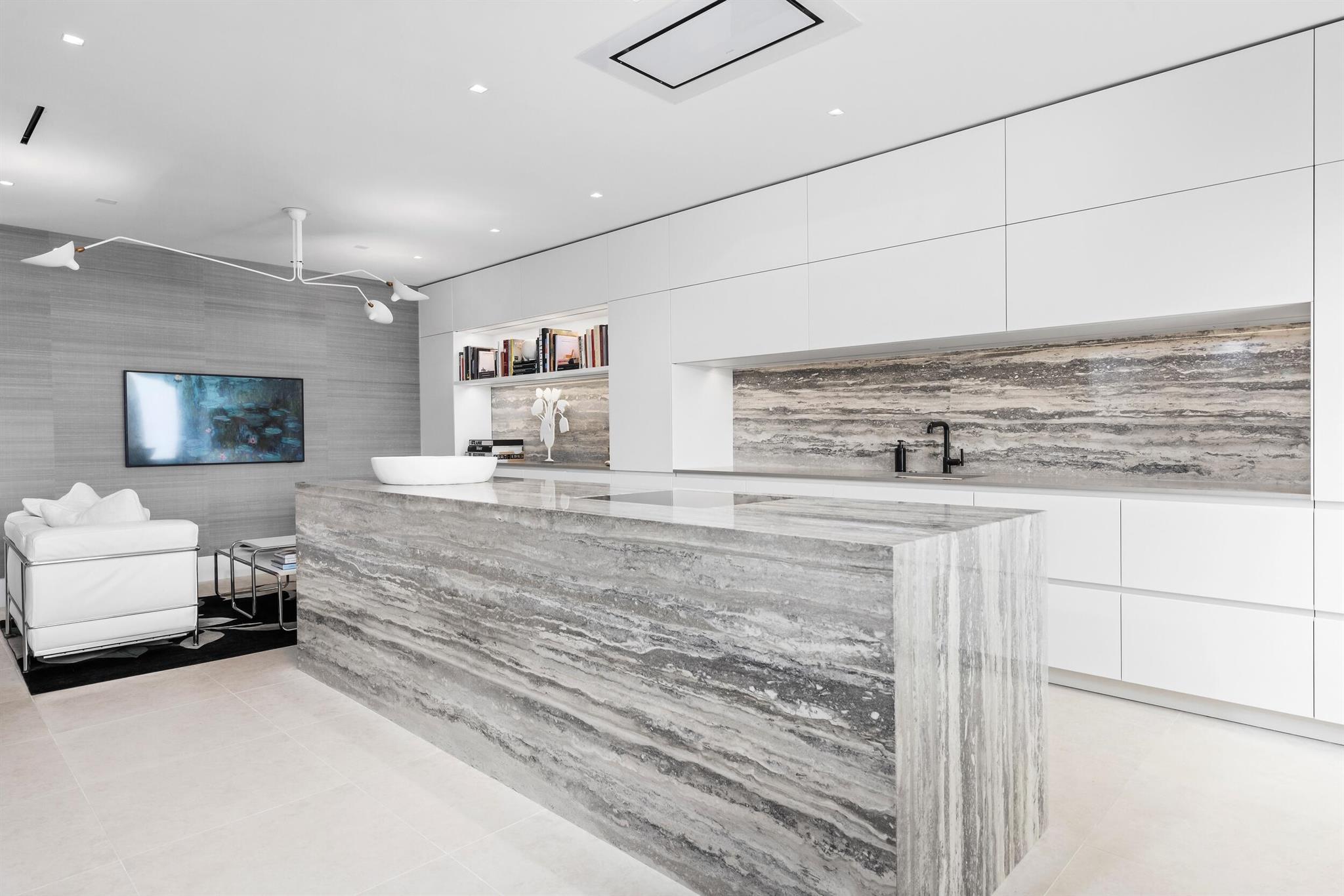 FOUR HUNDRED SO OCEAN BLVD CONDO - Residential