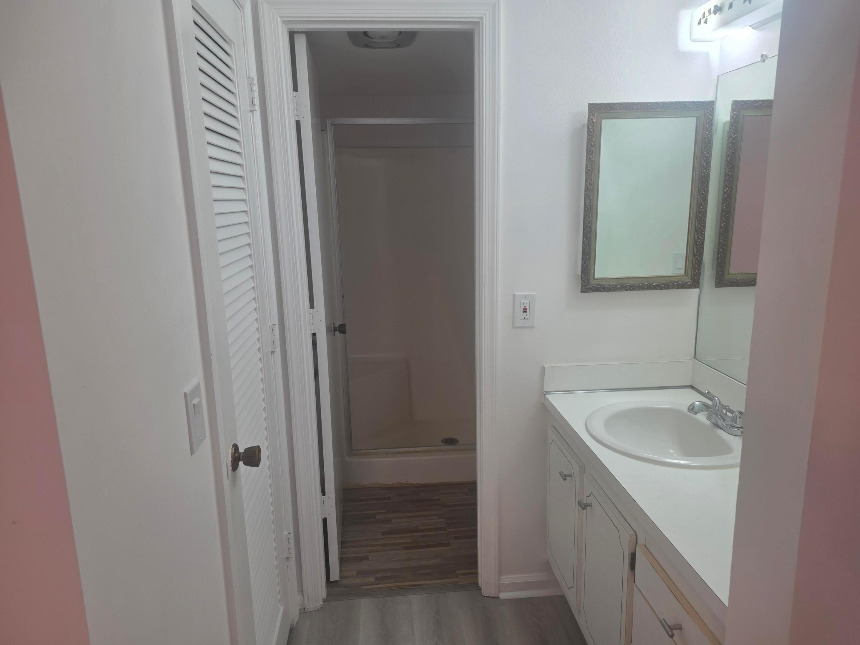 DEERFIELD PINES NORTH CONDO - Residential Lease