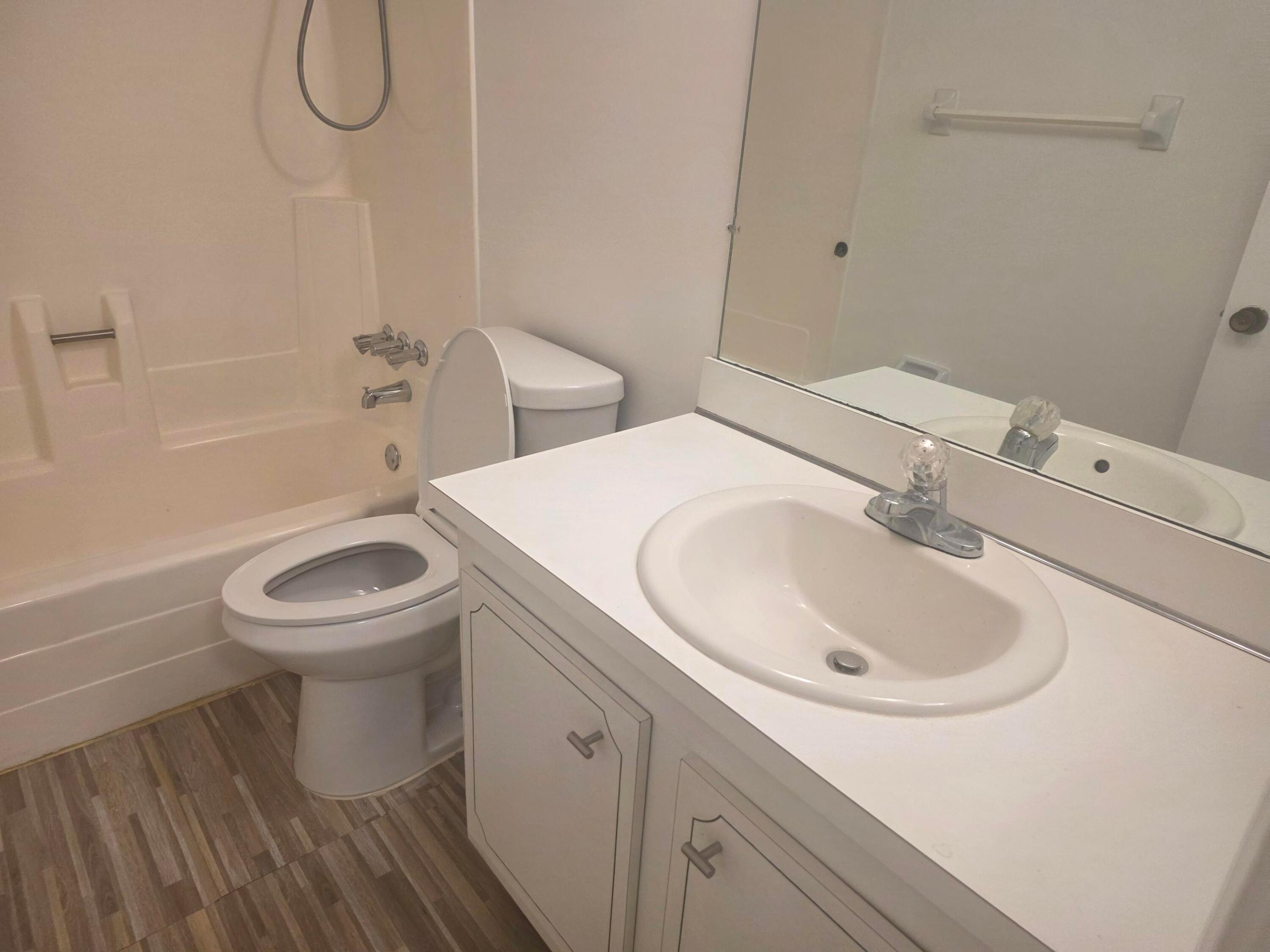 DEERFIELD PINES NORTH CONDO - Residential Lease
