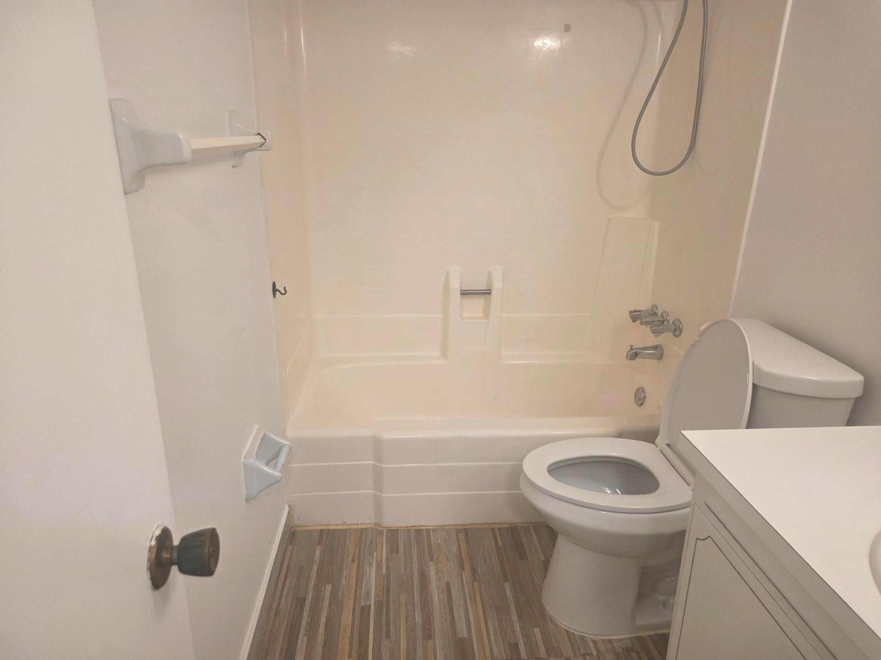 DEERFIELD PINES NORTH CONDO - Residential Lease