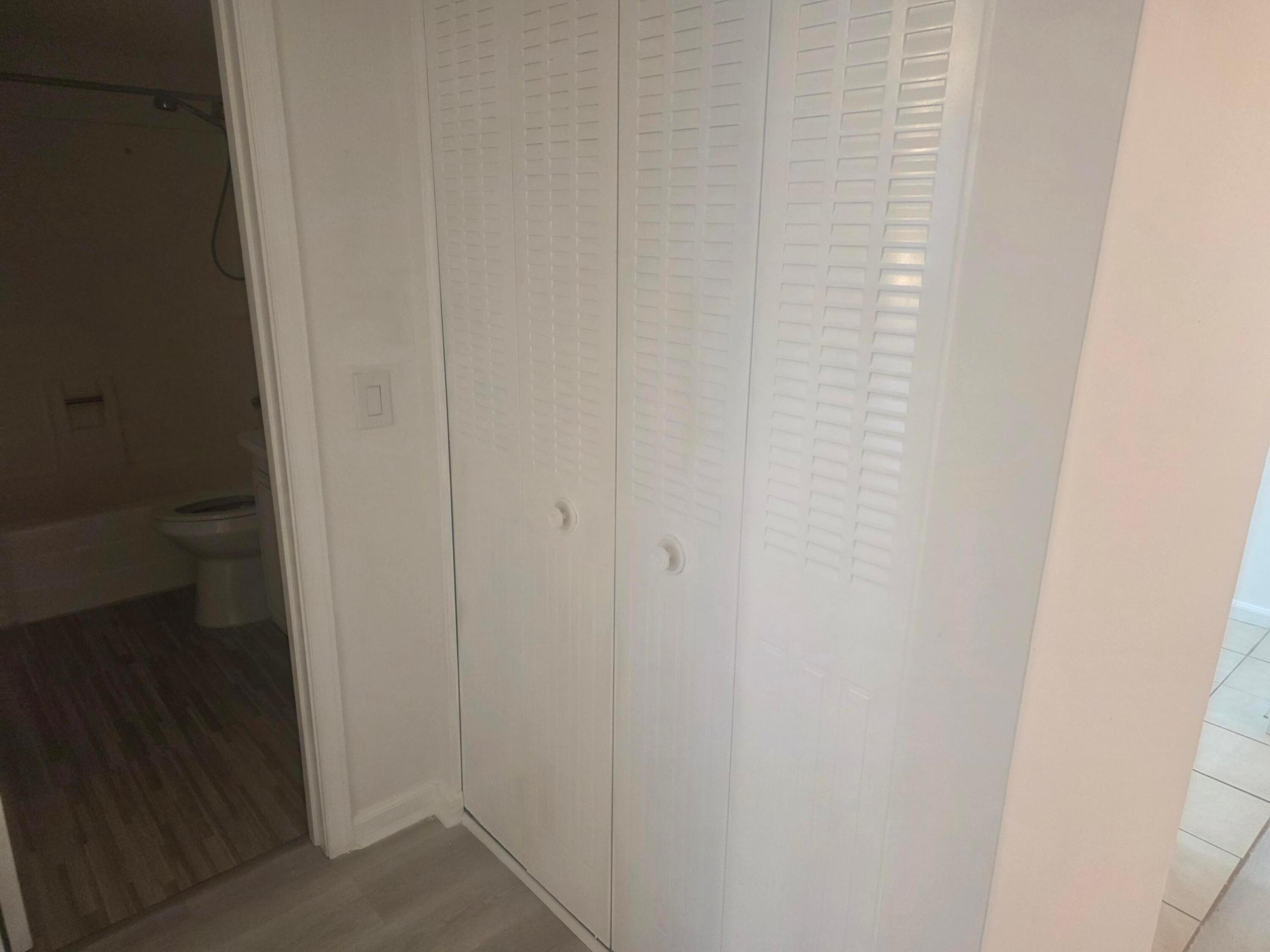 DEERFIELD PINES NORTH CONDO - Residential Lease