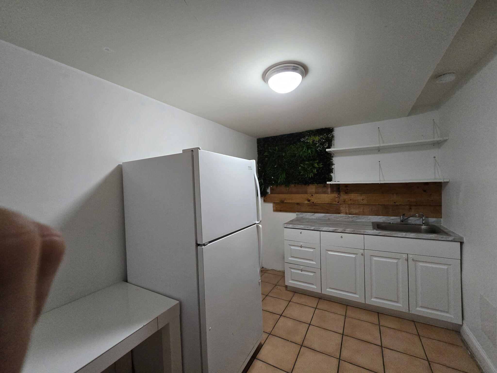 NORTH HOLLYWOOD - Residential Lease