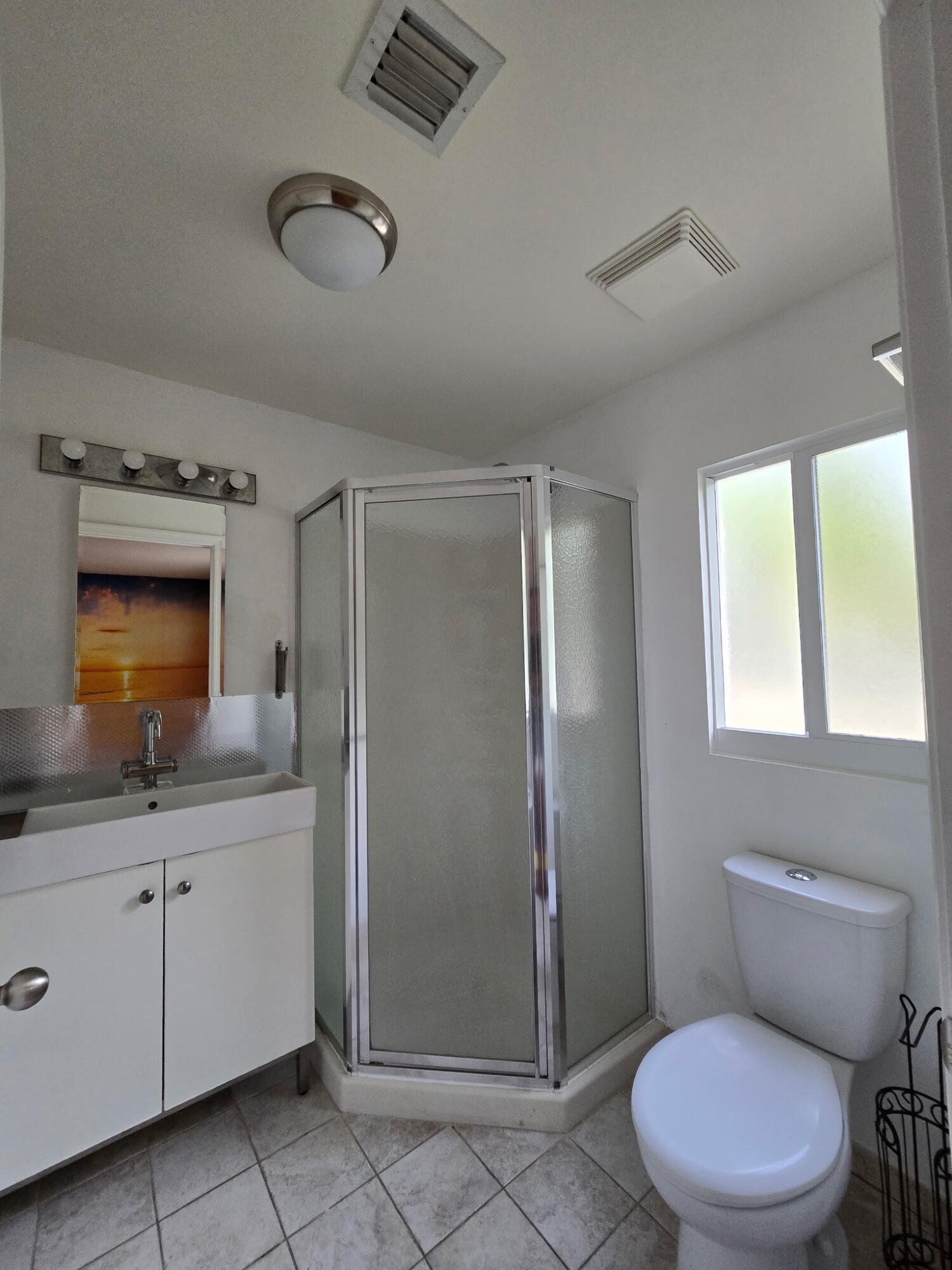 NORTH HOLLYWOOD - Residential Lease