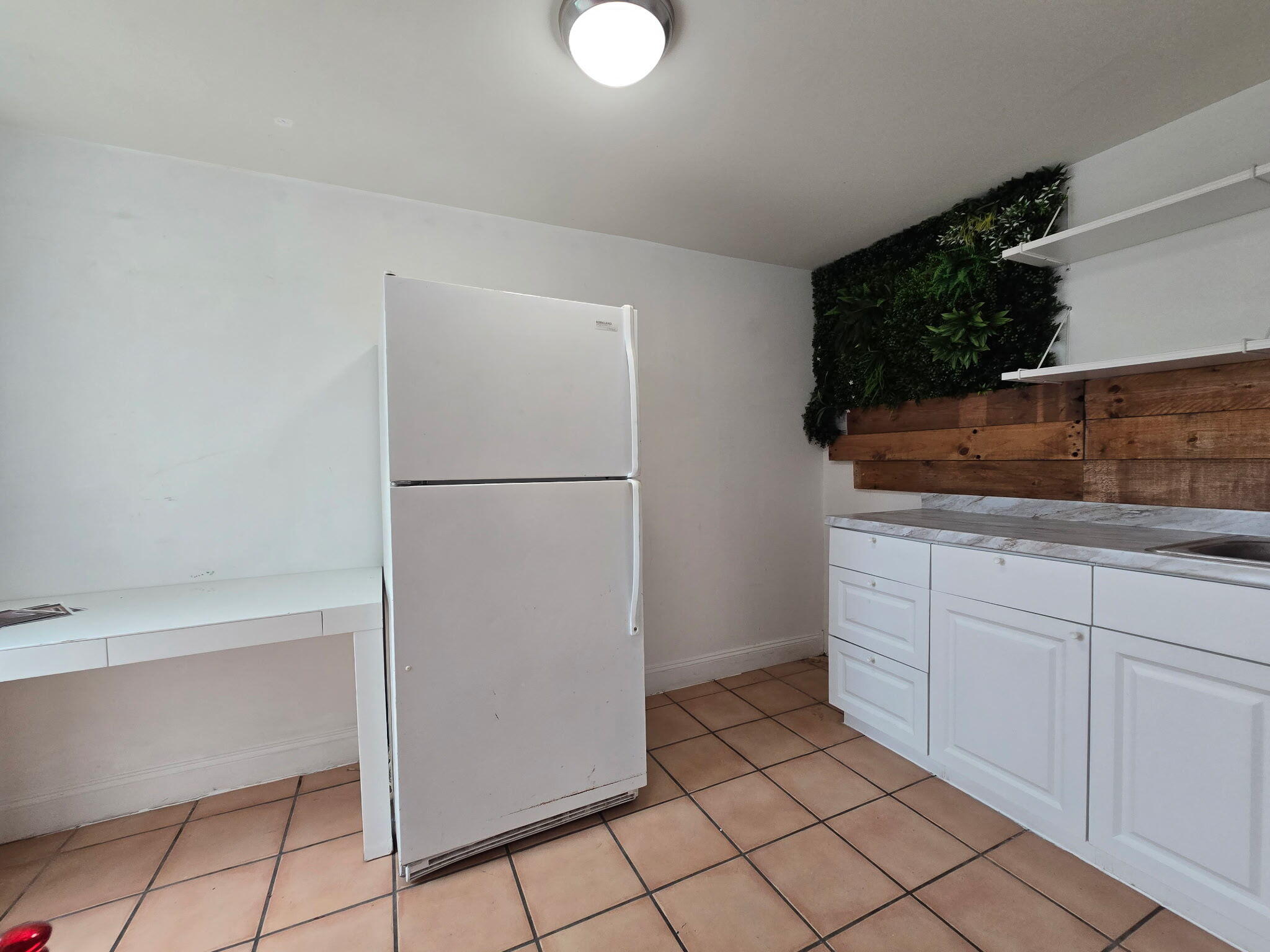 NORTH HOLLYWOOD - Residential Lease