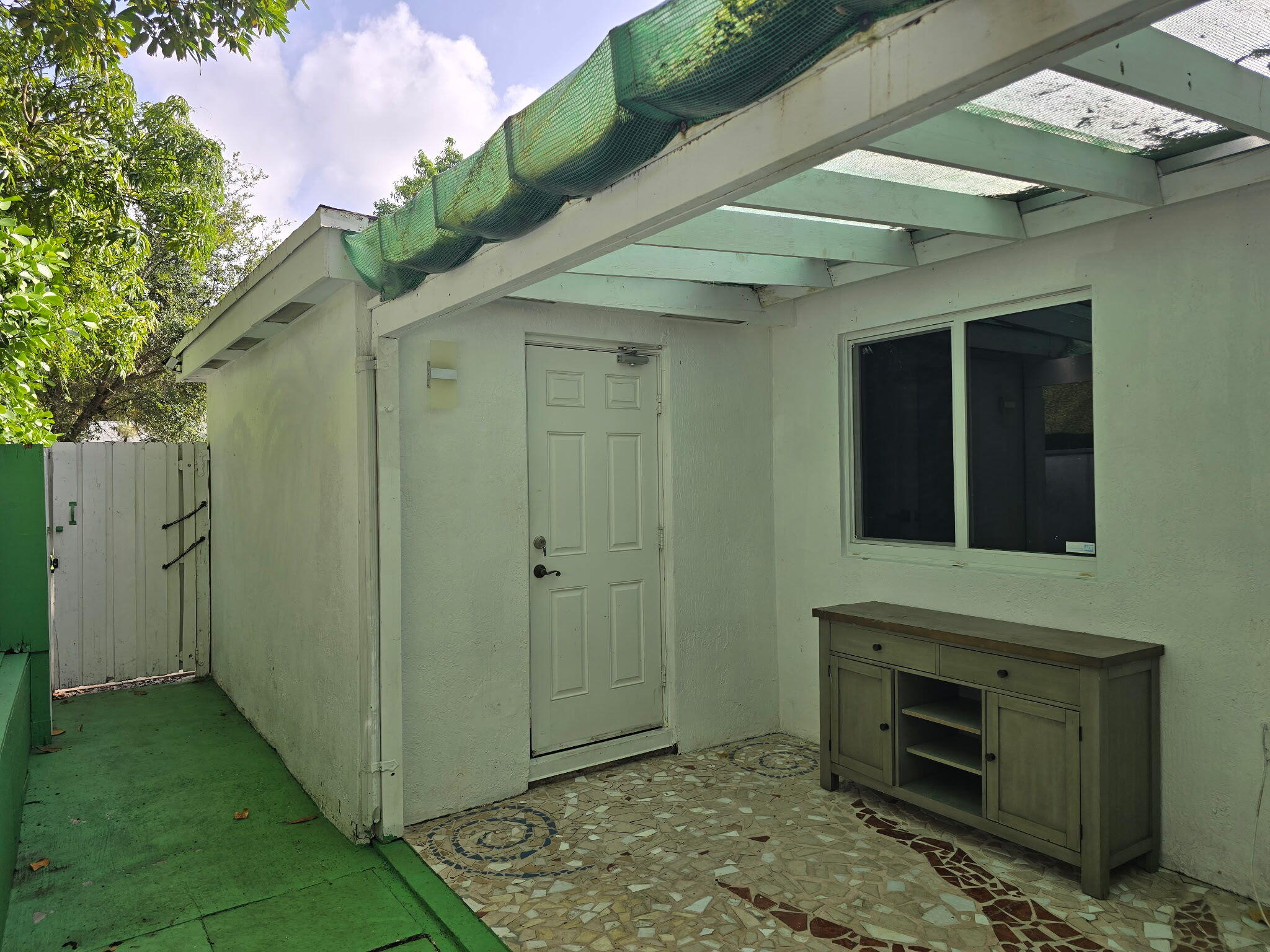 NORTH HOLLYWOOD - Residential Lease