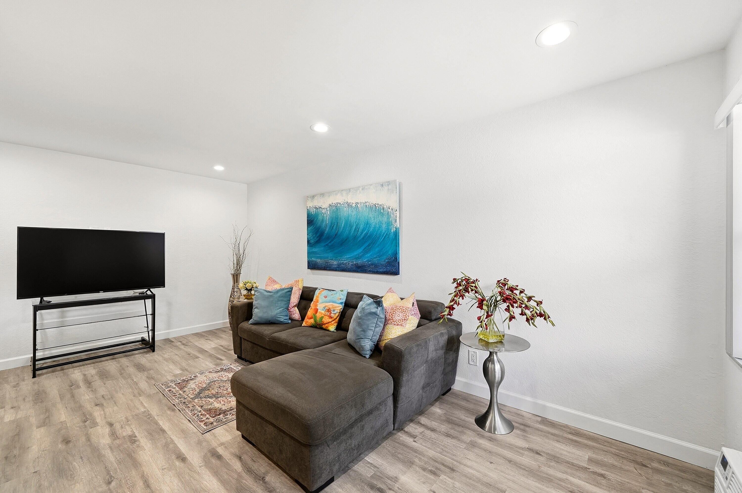 ASTOR CONDO - Residential