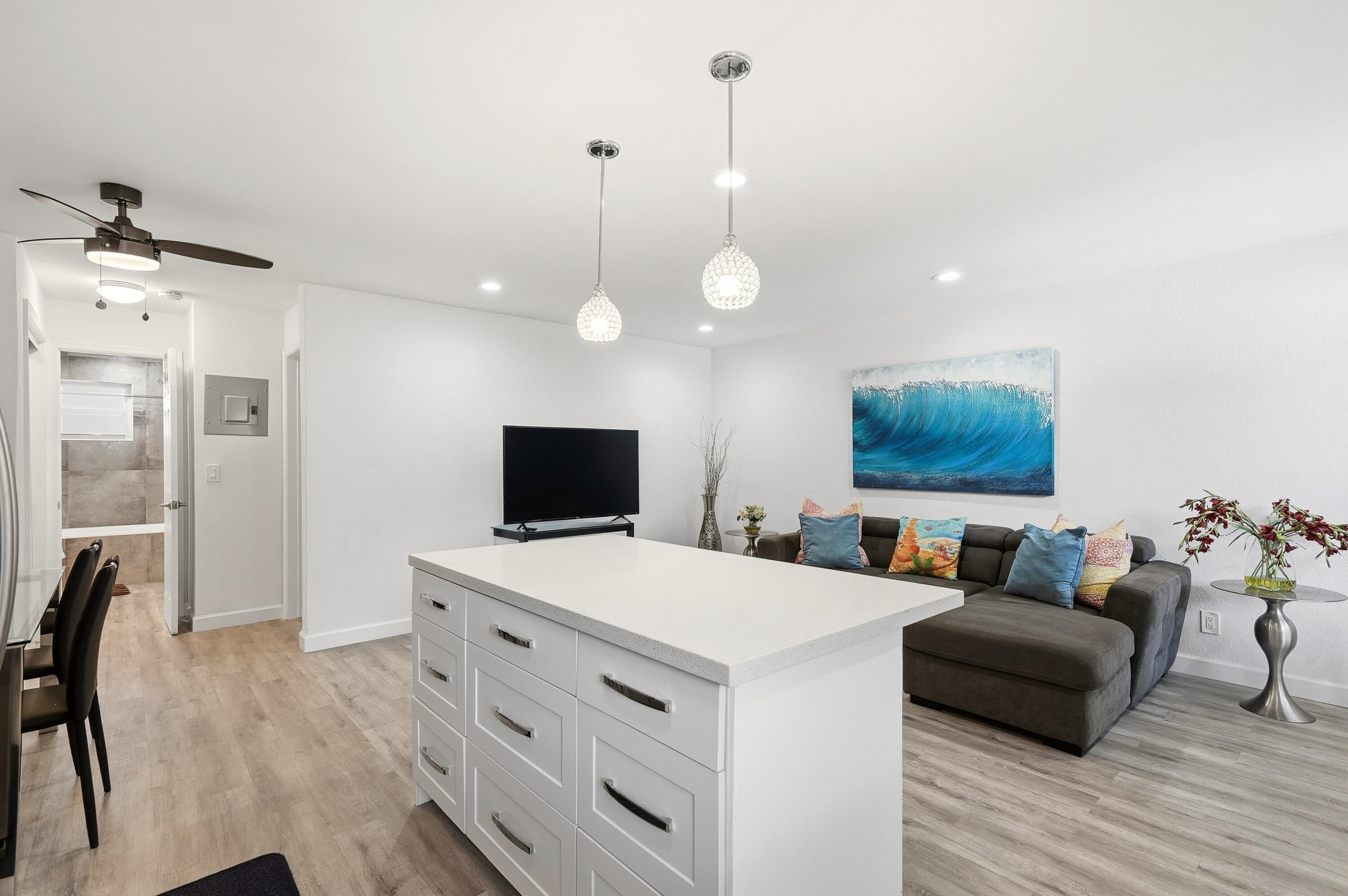 ASTOR CONDO - Residential