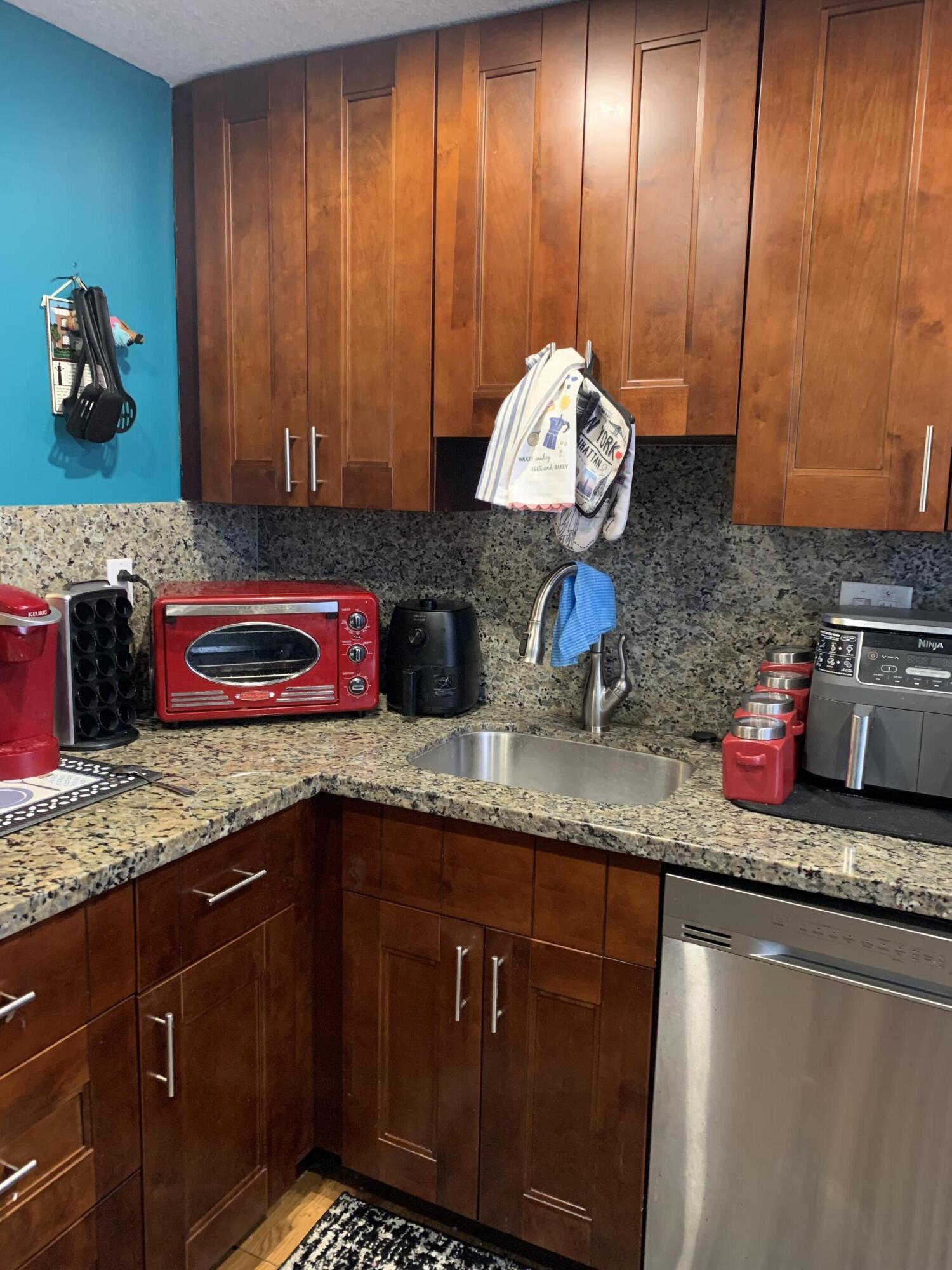 ORIOLE GOLF & TENNIS CLUB CONDO - Residential