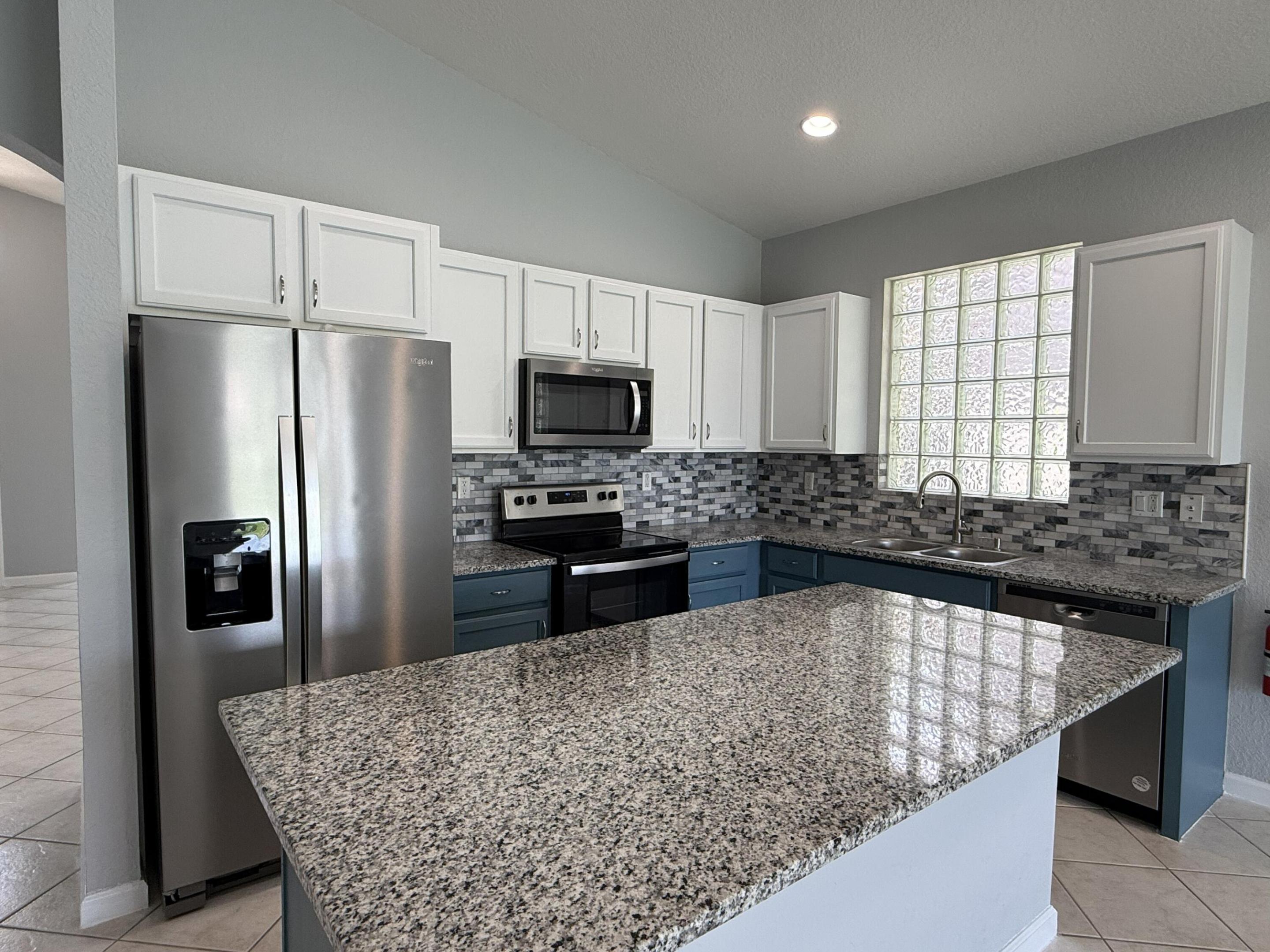 CITRUS ISLE PUD - Residential Lease
