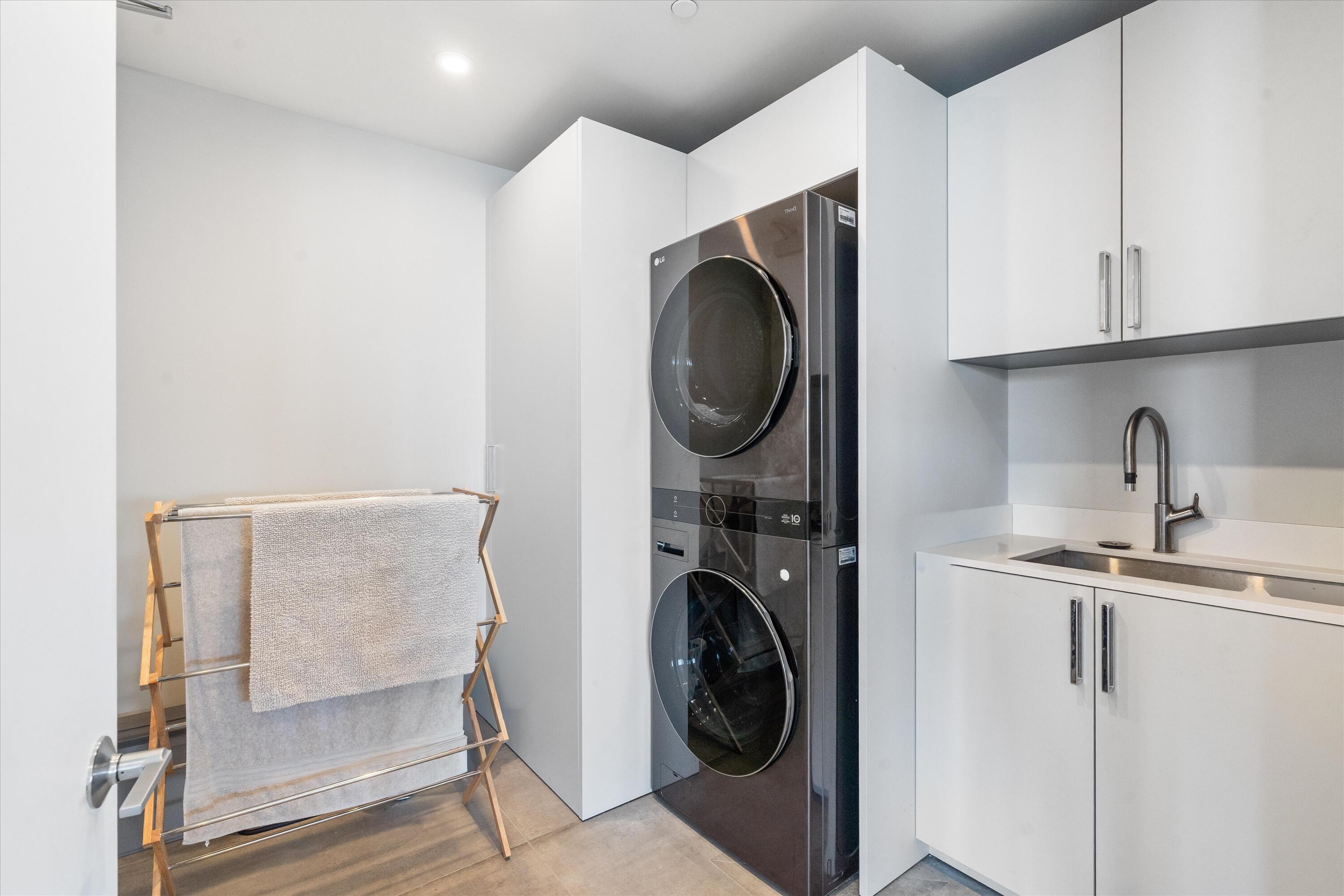 ONE24 RESIDENCES CONDO - Residential
