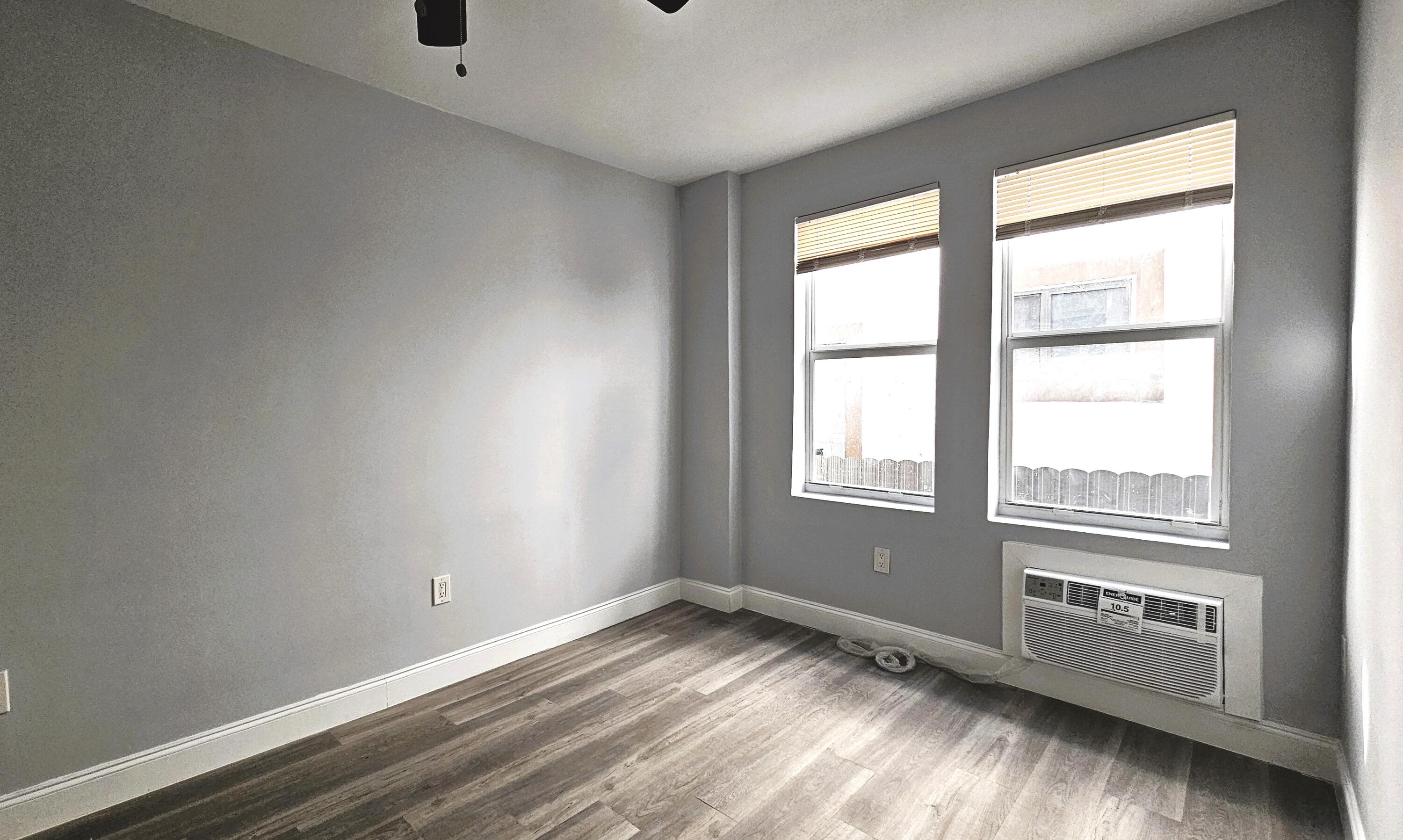 LAWRENCE ESTATE LAND CO - Residential Lease