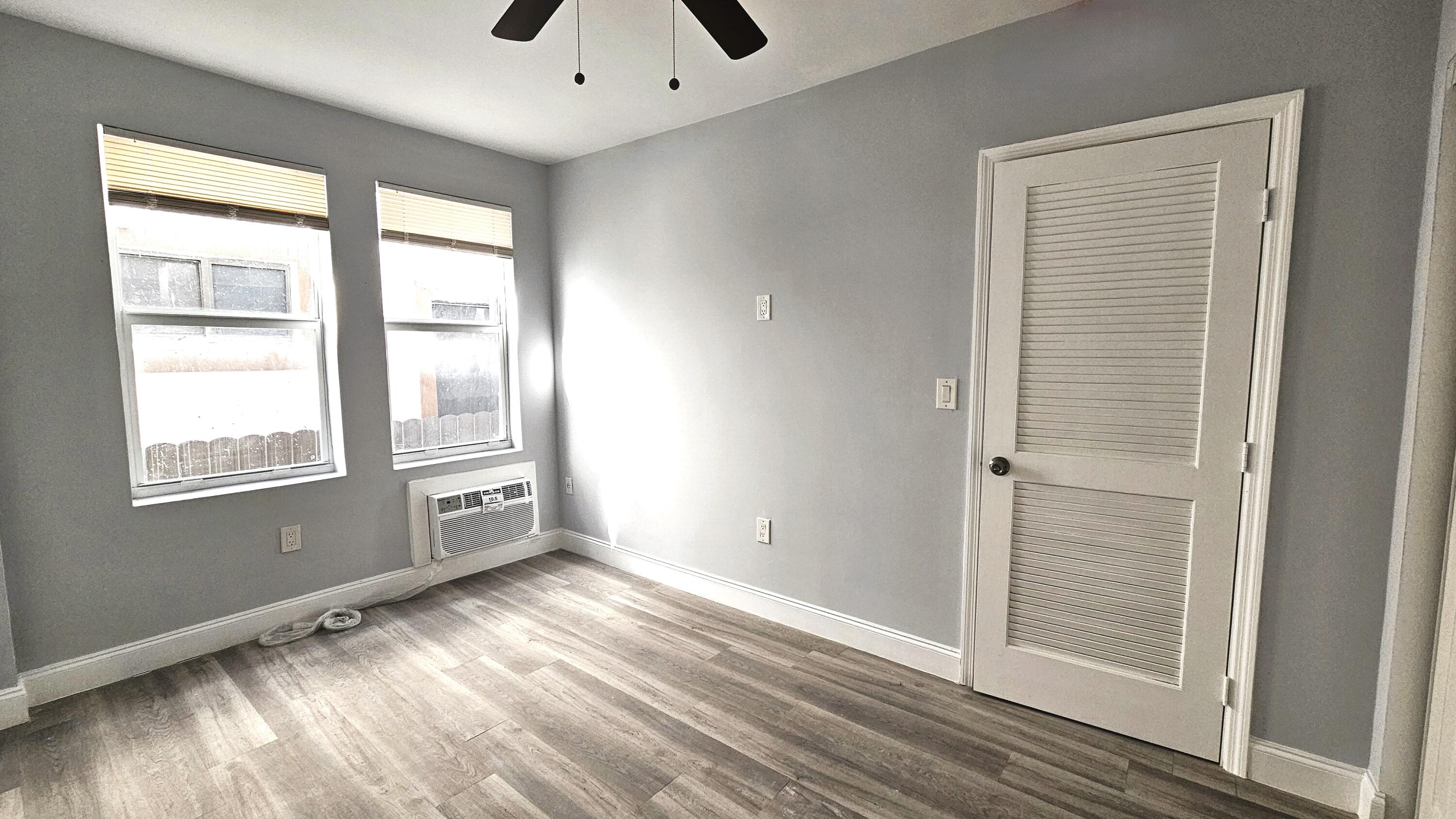 LAWRENCE ESTATE LAND CO - Residential Lease