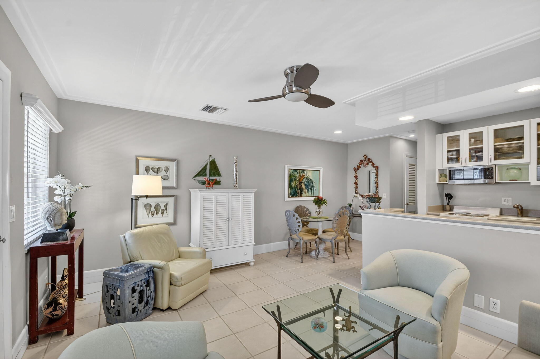 COLONIAL RIDGE CORP - Residential Lease