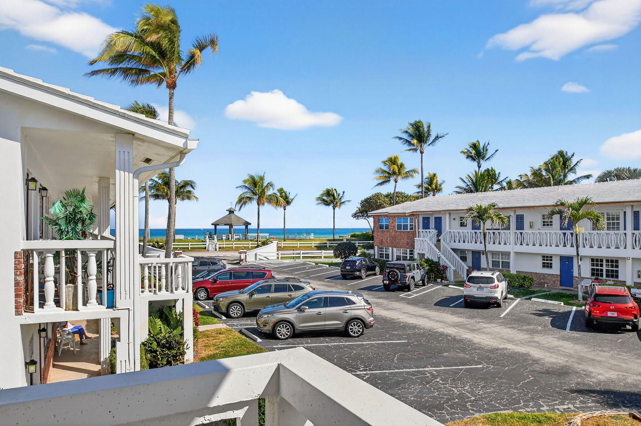 COLONIAL RIDGE CORP - Residential Lease