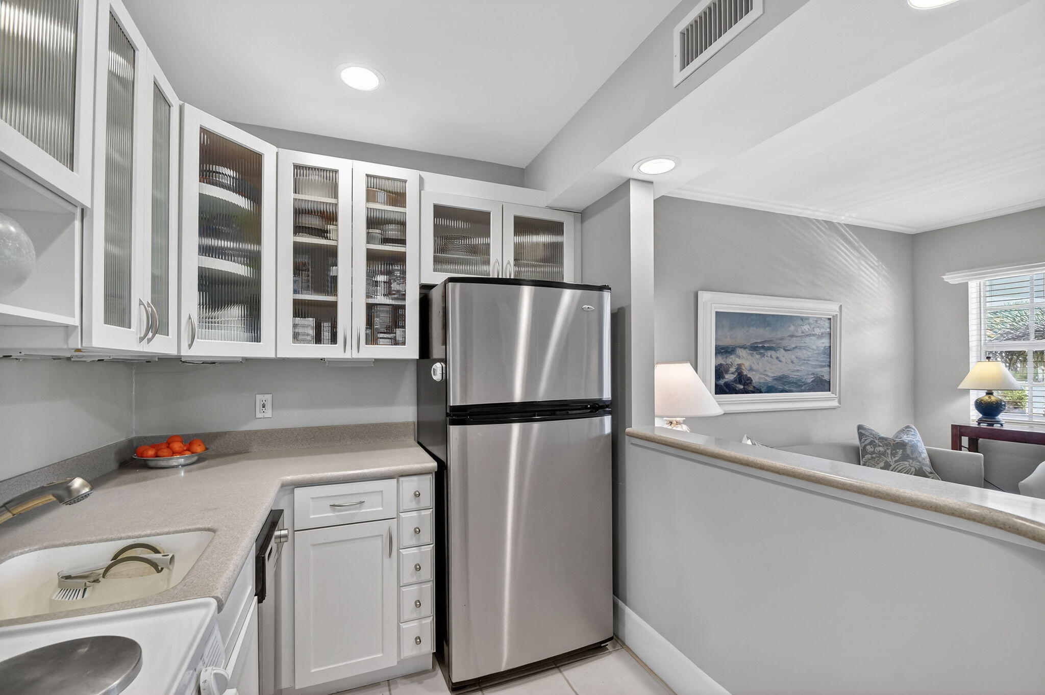 COLONIAL RIDGE CORP - Residential Lease
