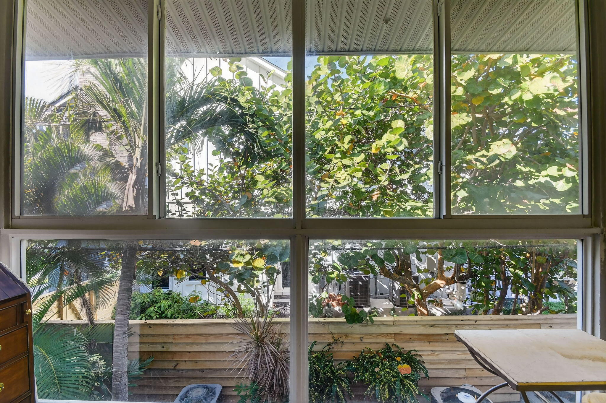 COLONIAL RIDGE CORP - Residential Lease