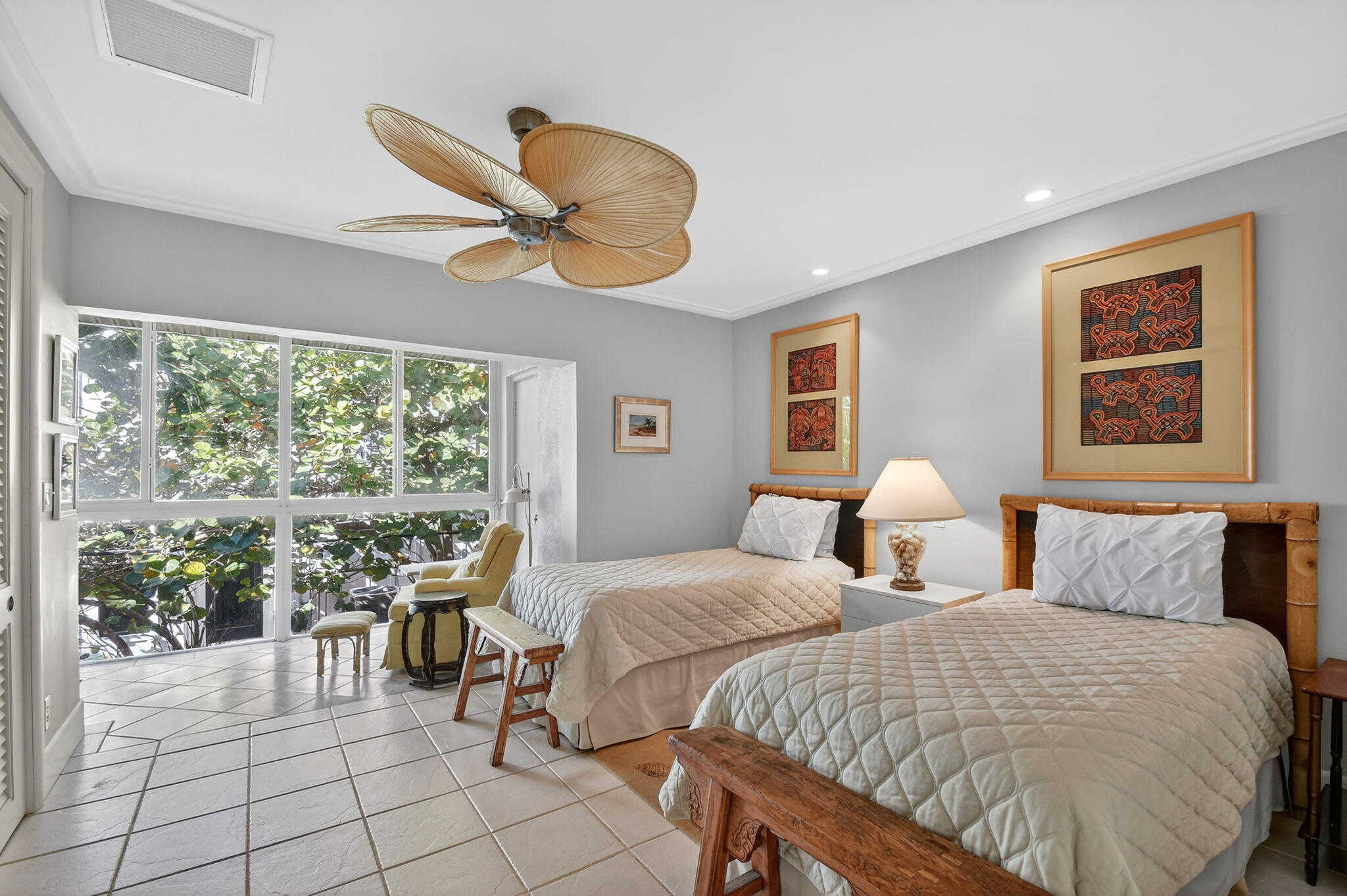COLONIAL RIDGE CORP - Residential Lease